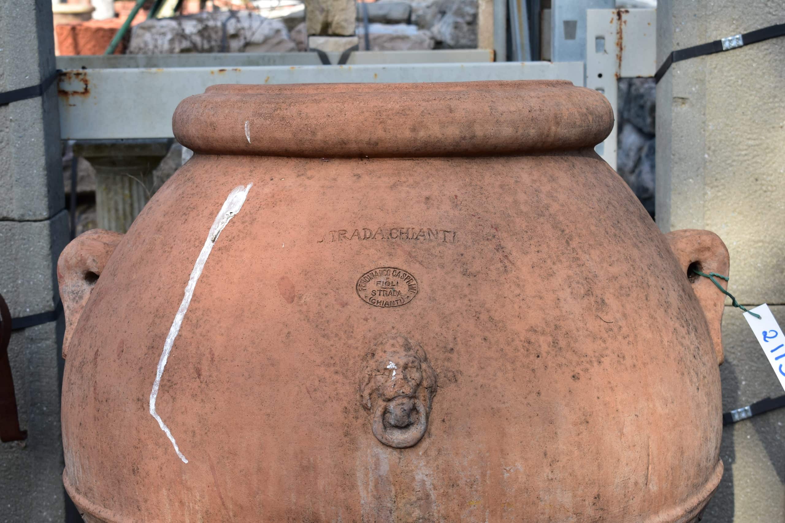 Dettaglio2 orcio di terracotta 