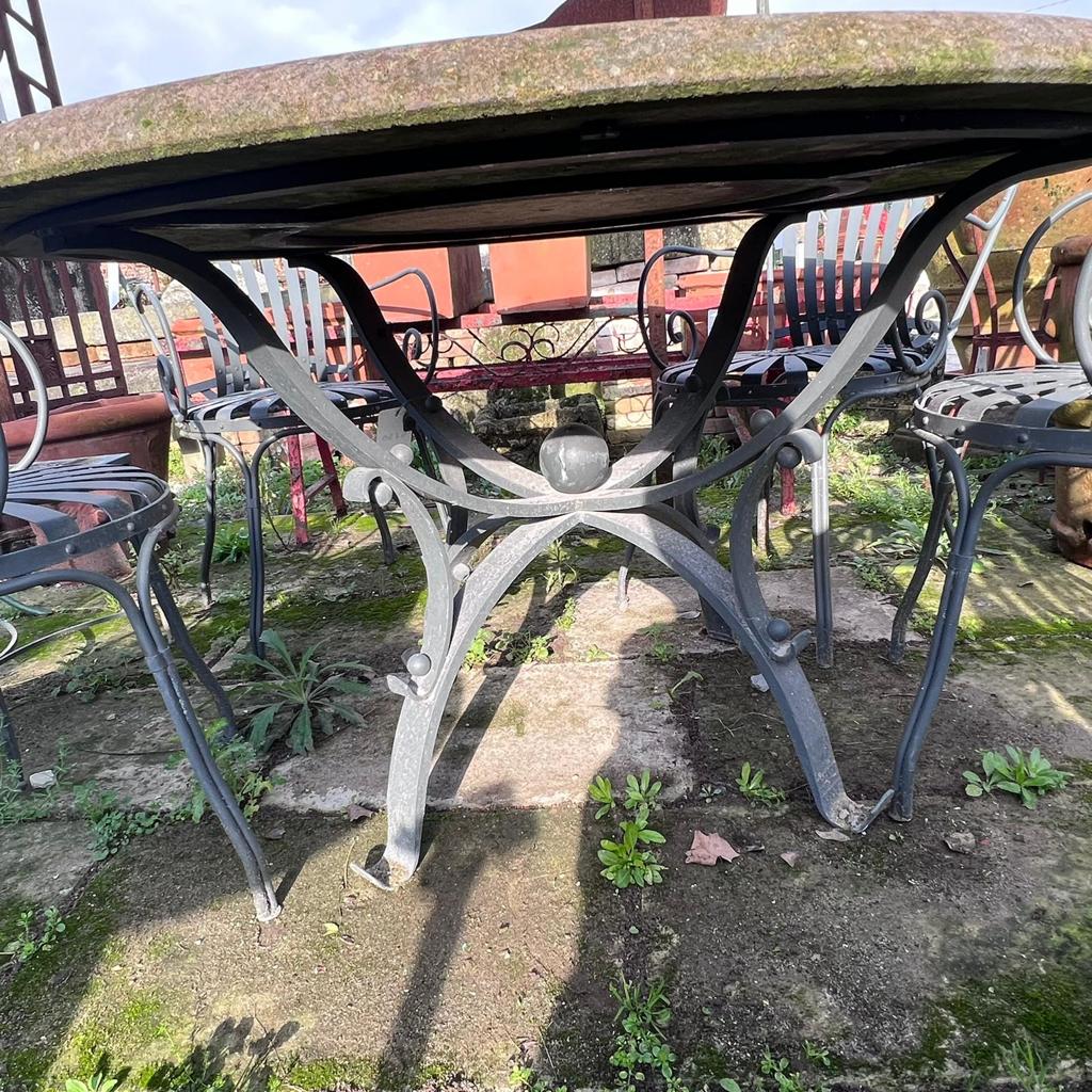 Dettaglio2 tavolino rotondo 