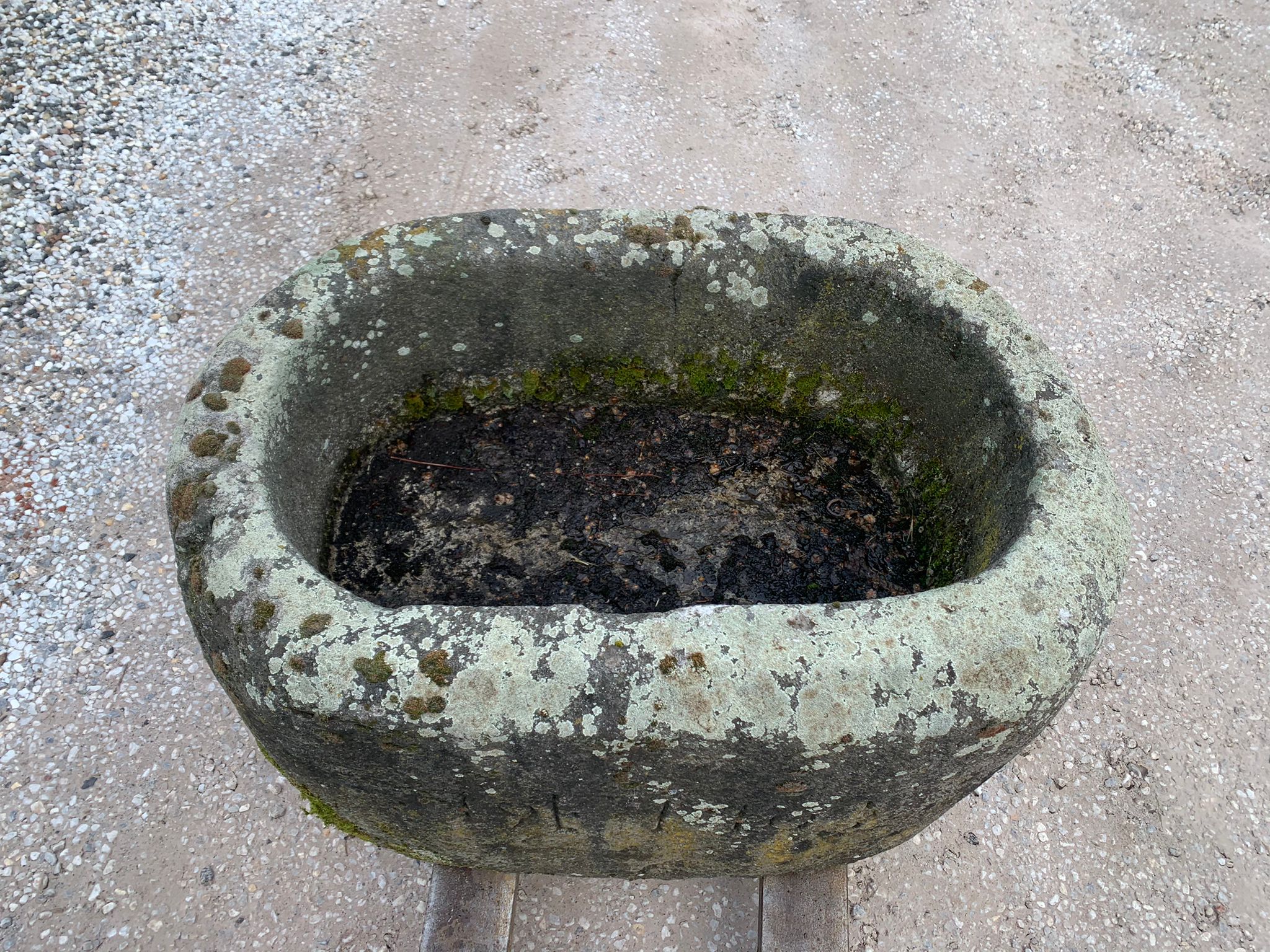 Dettaglio2 vasca in pietra 