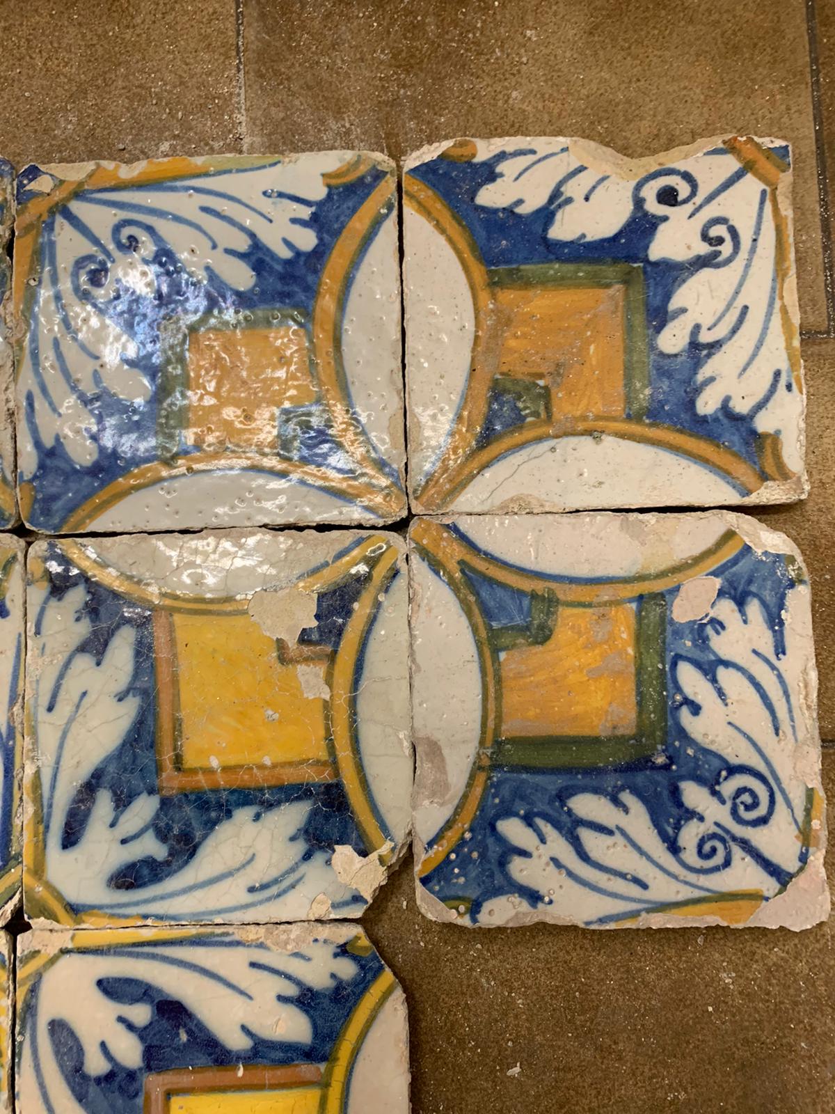 Disegni geometrici gialle 