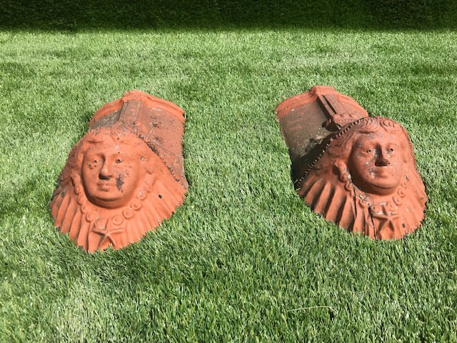 Finali di tetto in terracotta