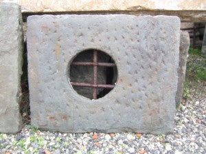 Finestrina di pietra 