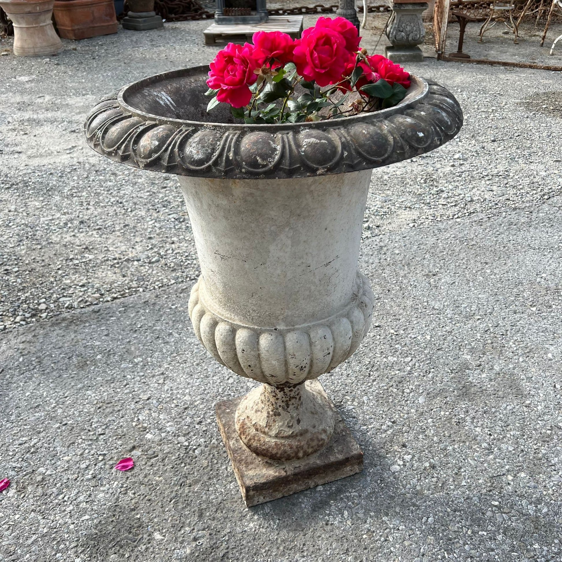 Grande vaso in ghisa 