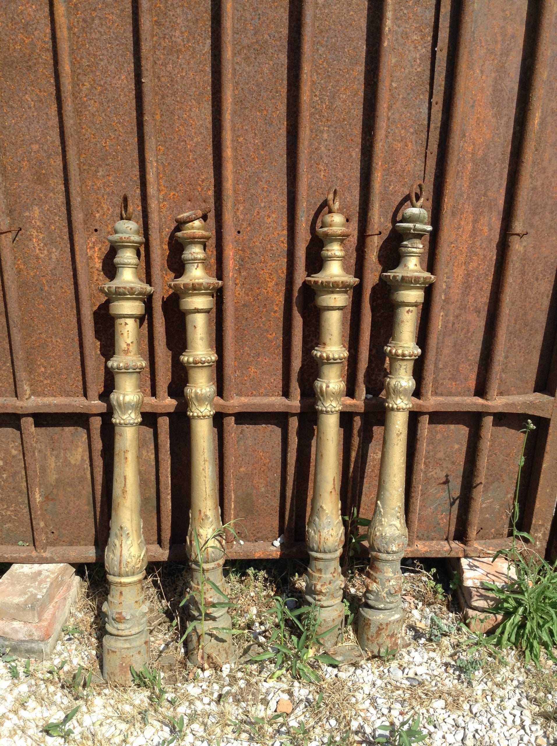 Quattro elementi in ghisa