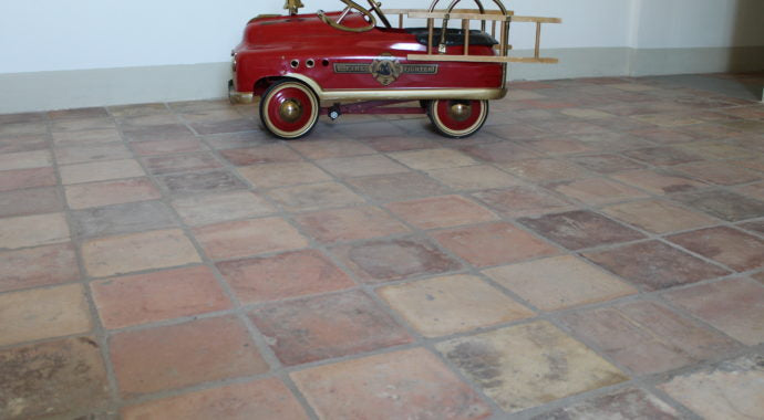 Light square terracotta floor