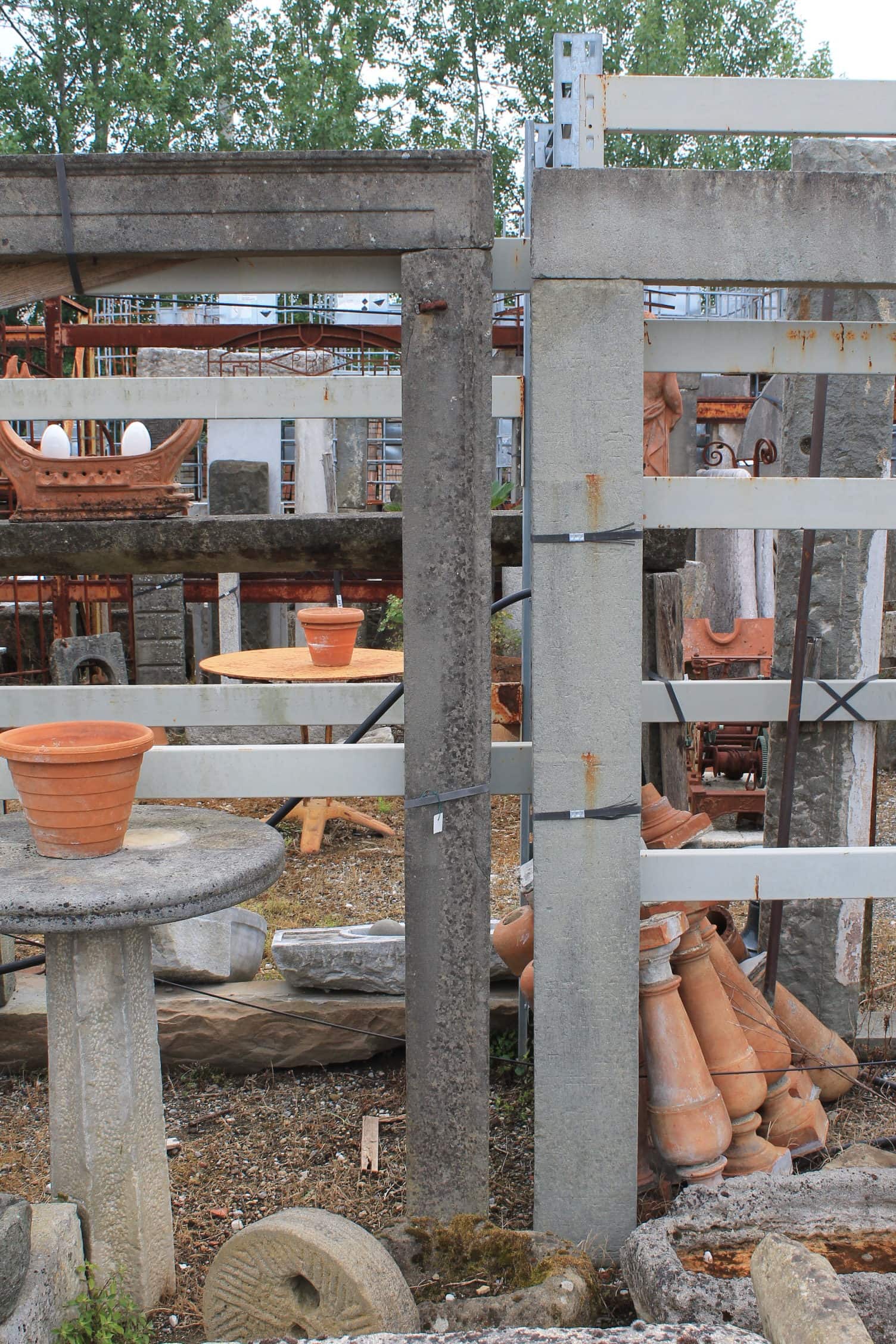 Portale in pietra arenaria