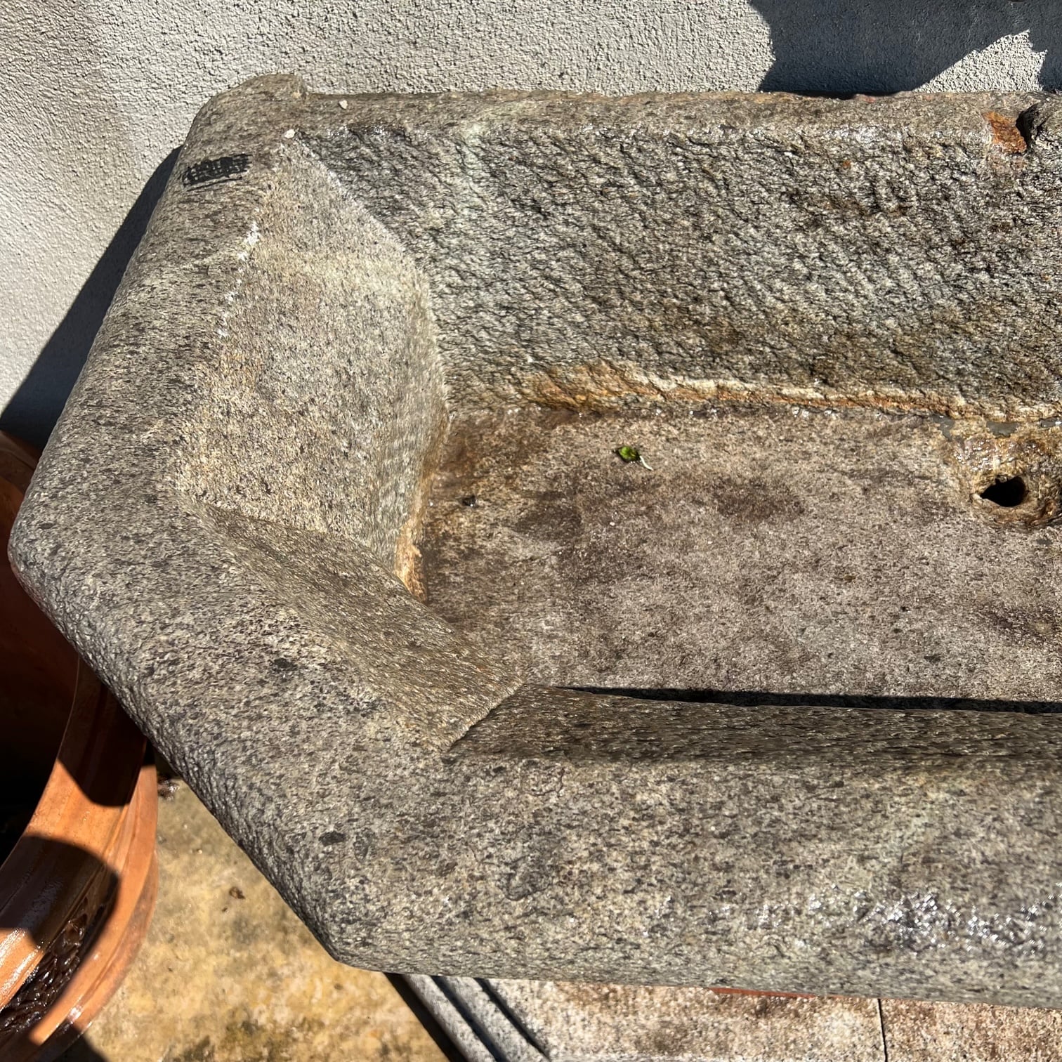 Vasca a muro in granito