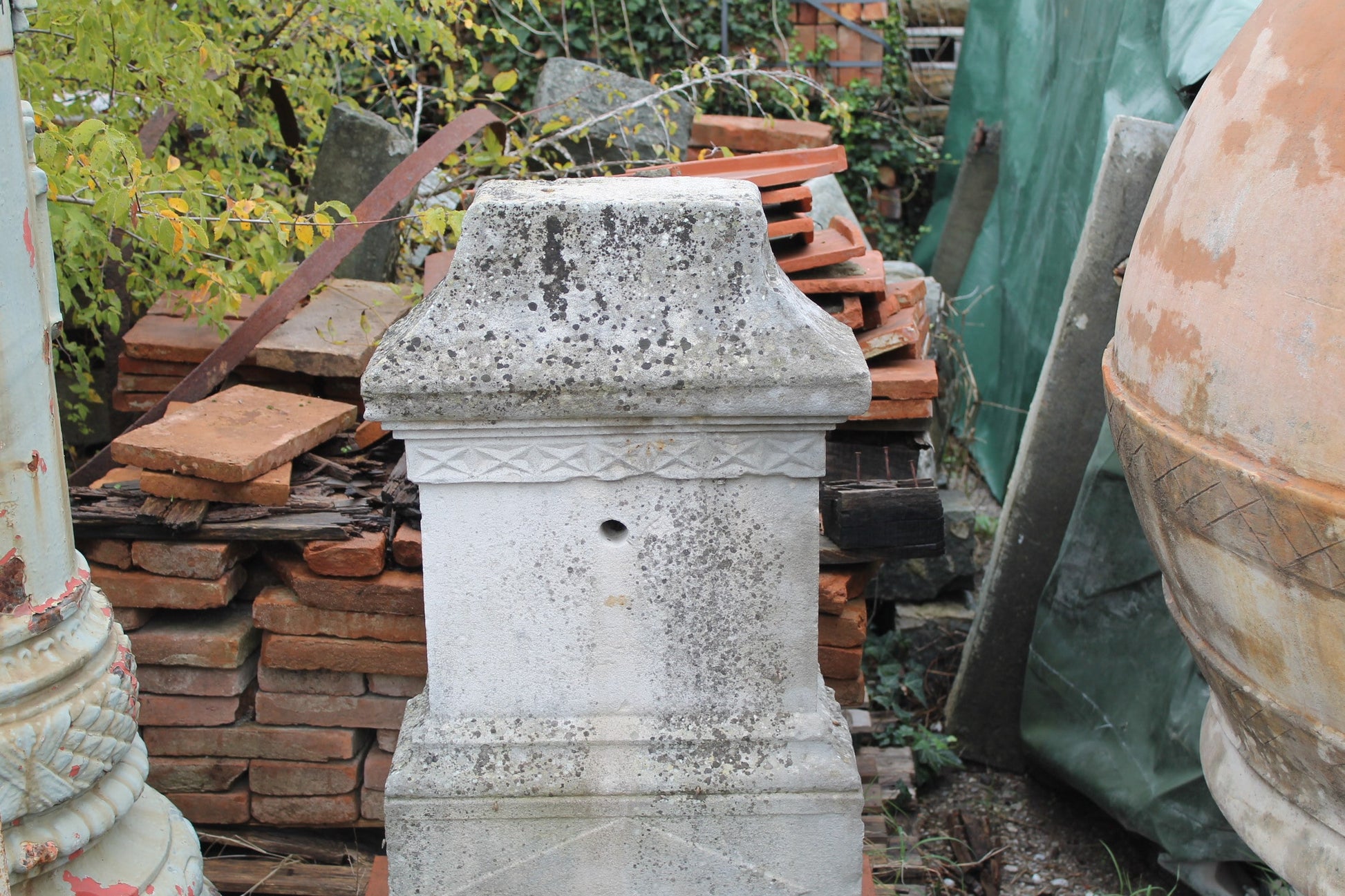 Piccola fontana a muro