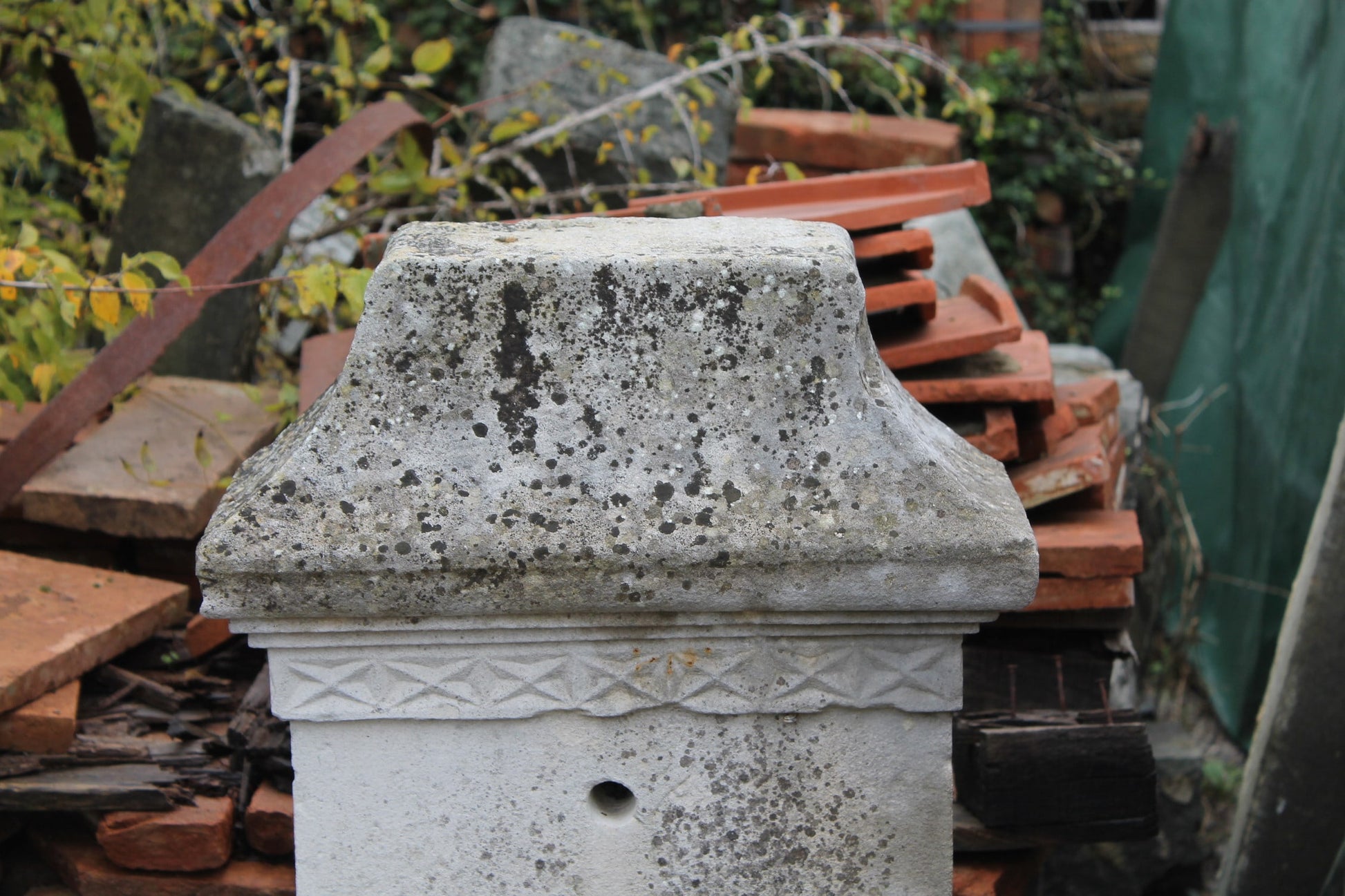 Piccola fontana a muro