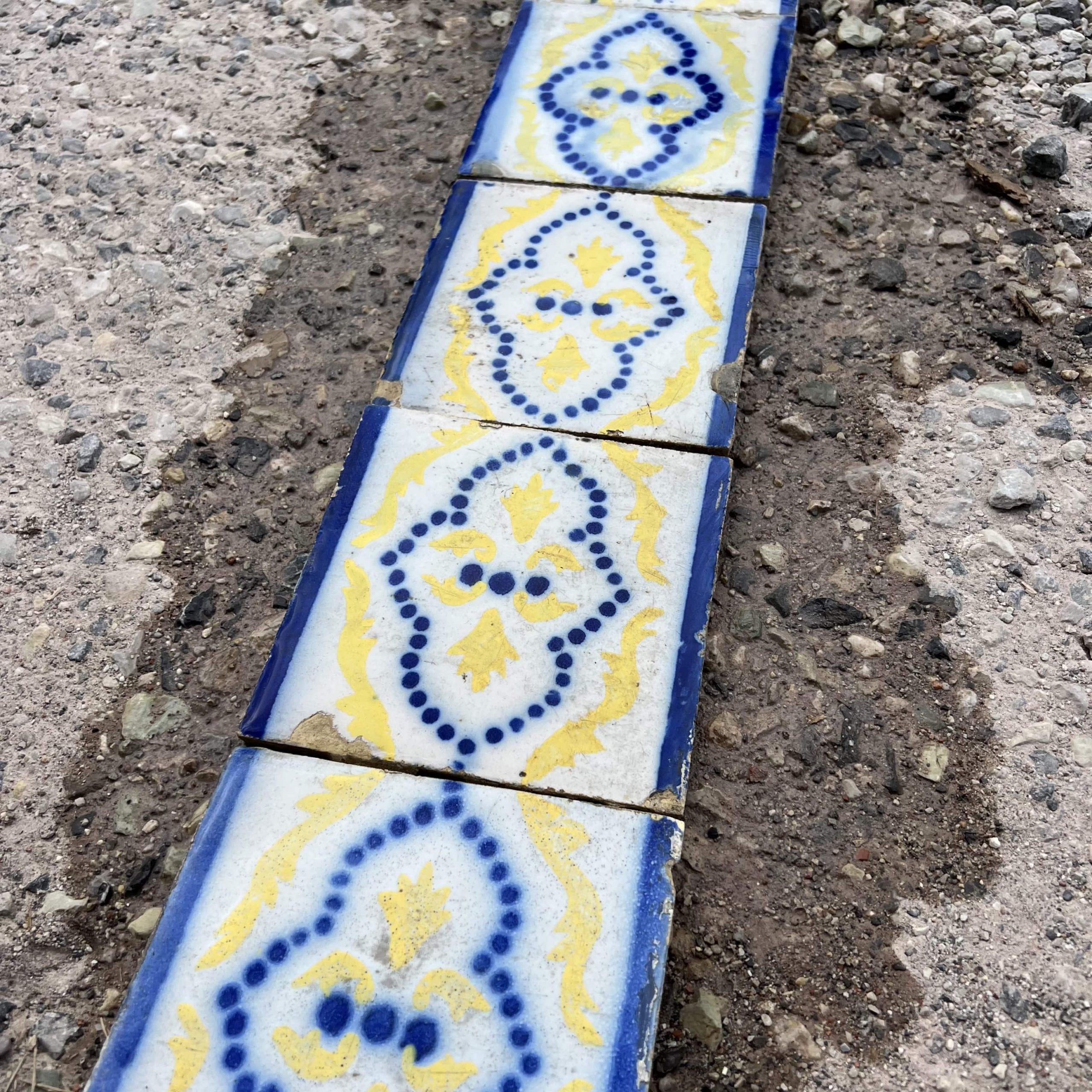 Yellow and blue majolica border - MAI 130