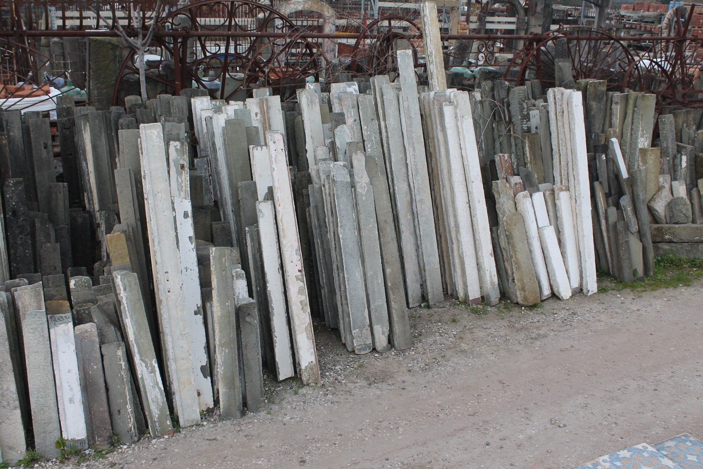 Soglie e Architravi in pietra di recupero