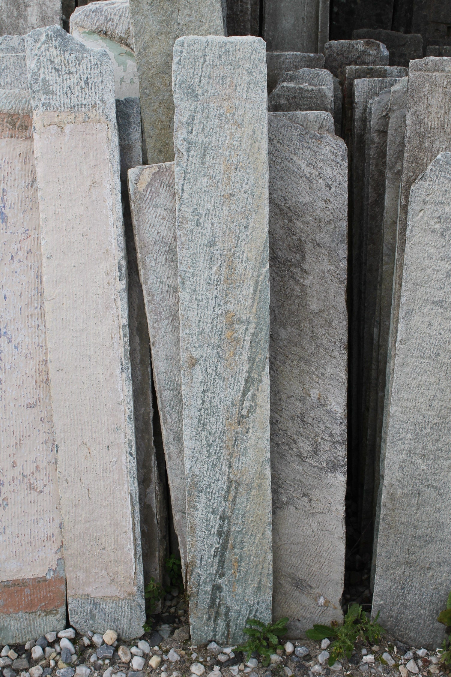 Soglie e Architravi in pietra di recupero