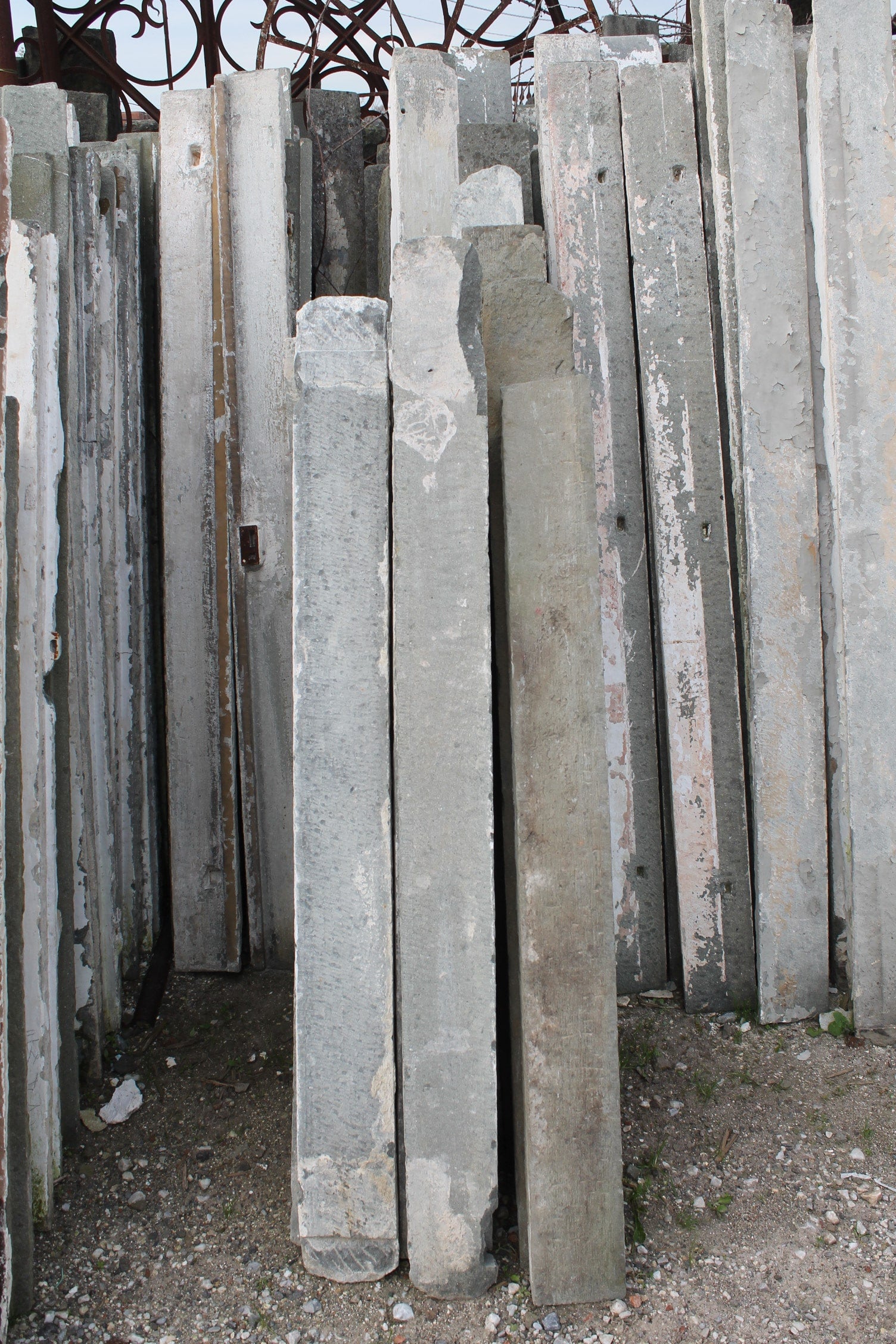 Soglie e Architravi in pietra di recupero