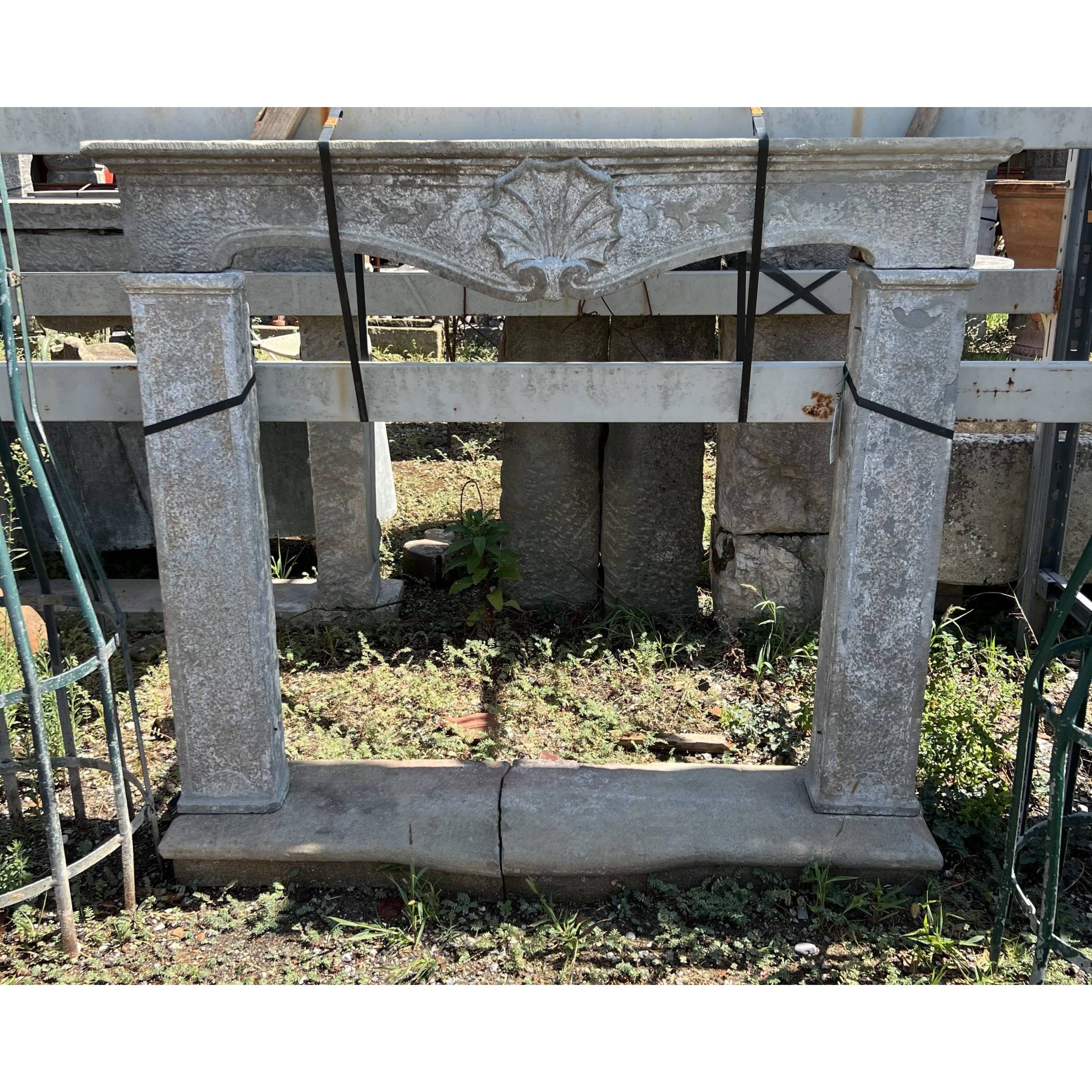 Antico camino in pietra serena