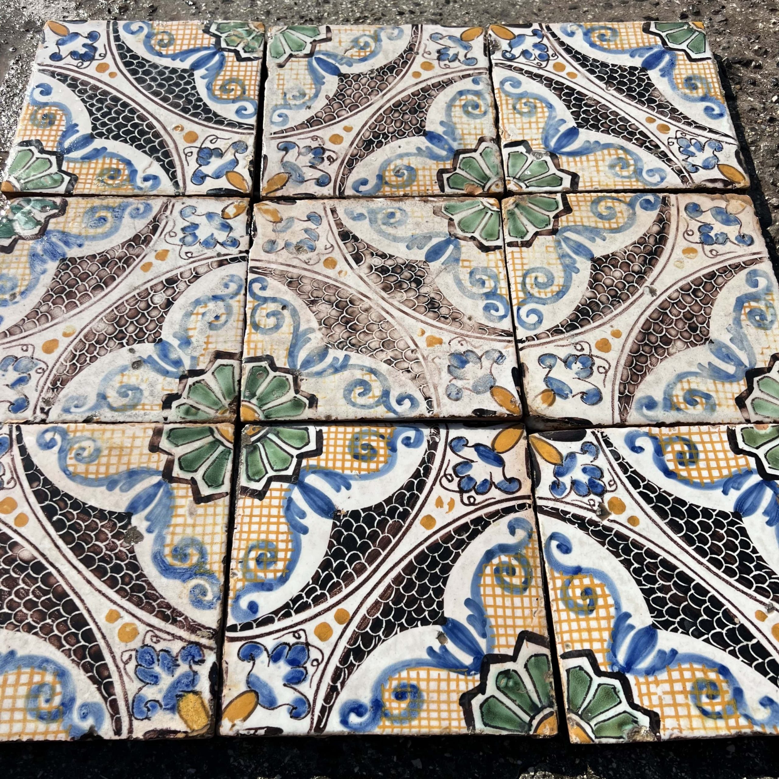 Ancient decorated majolica - MAI 149