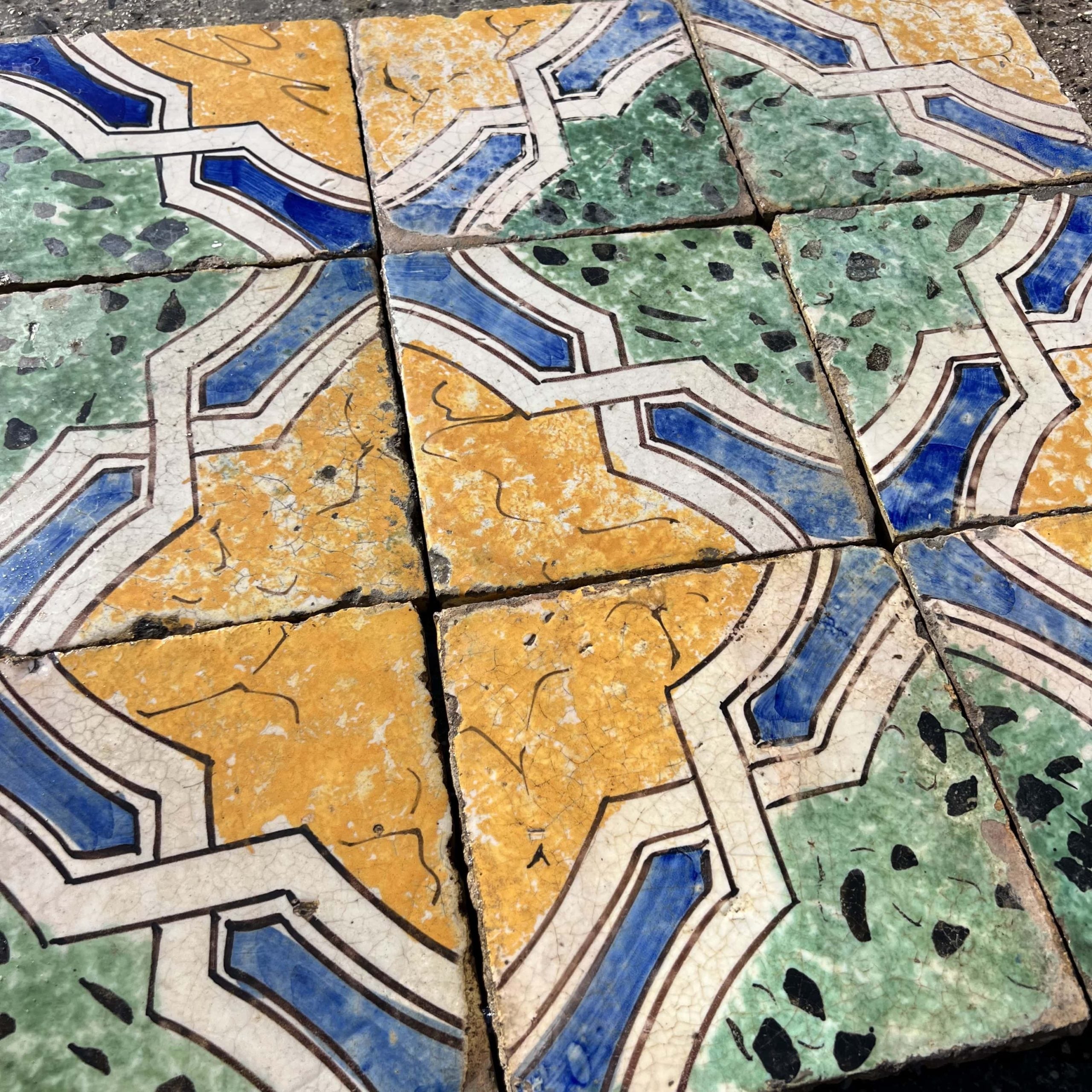 Yellow, green, and blue majolica - MAI 148