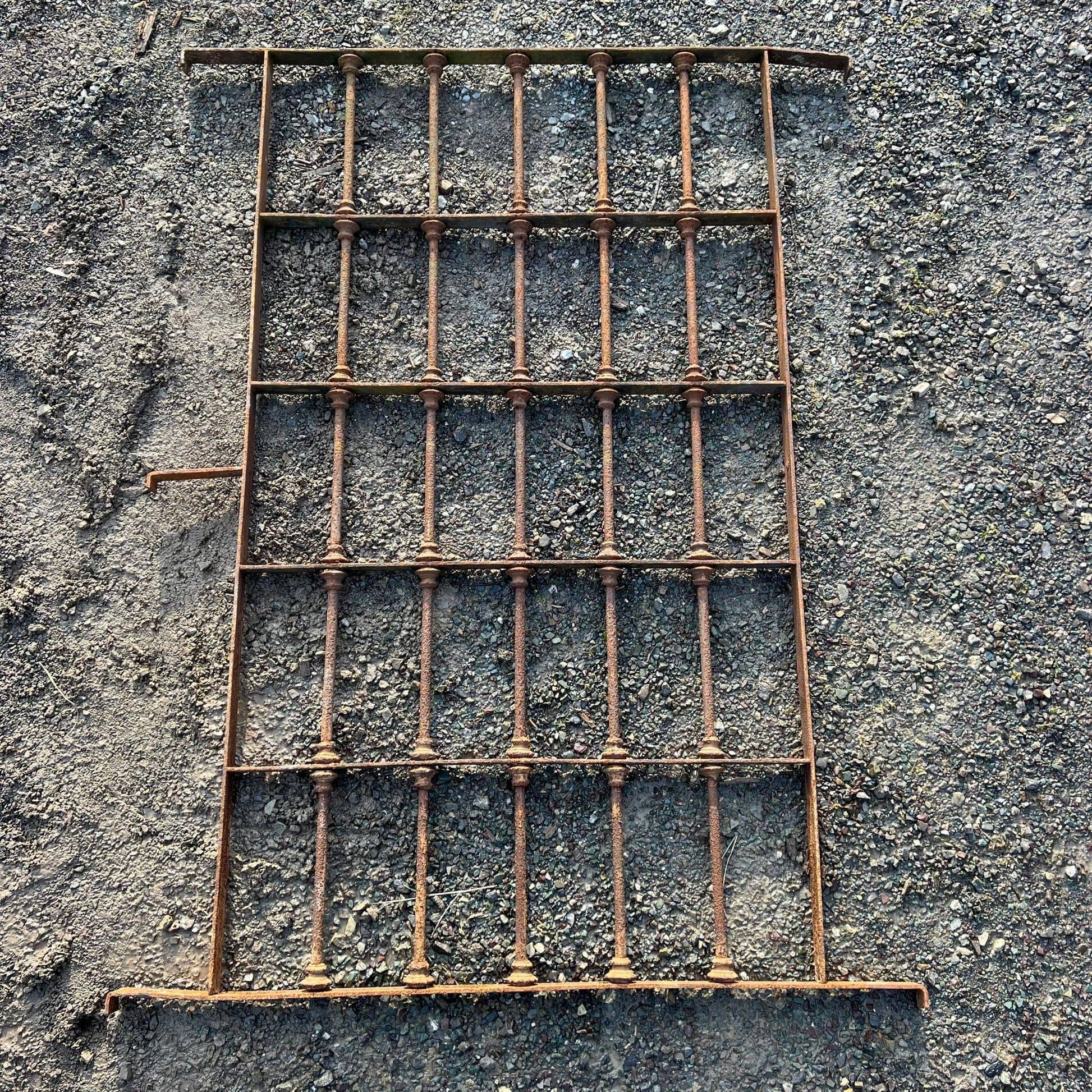 Inferriata di ferro antica 