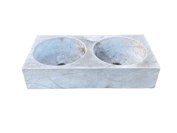 Lavandino di marmo con due buche 