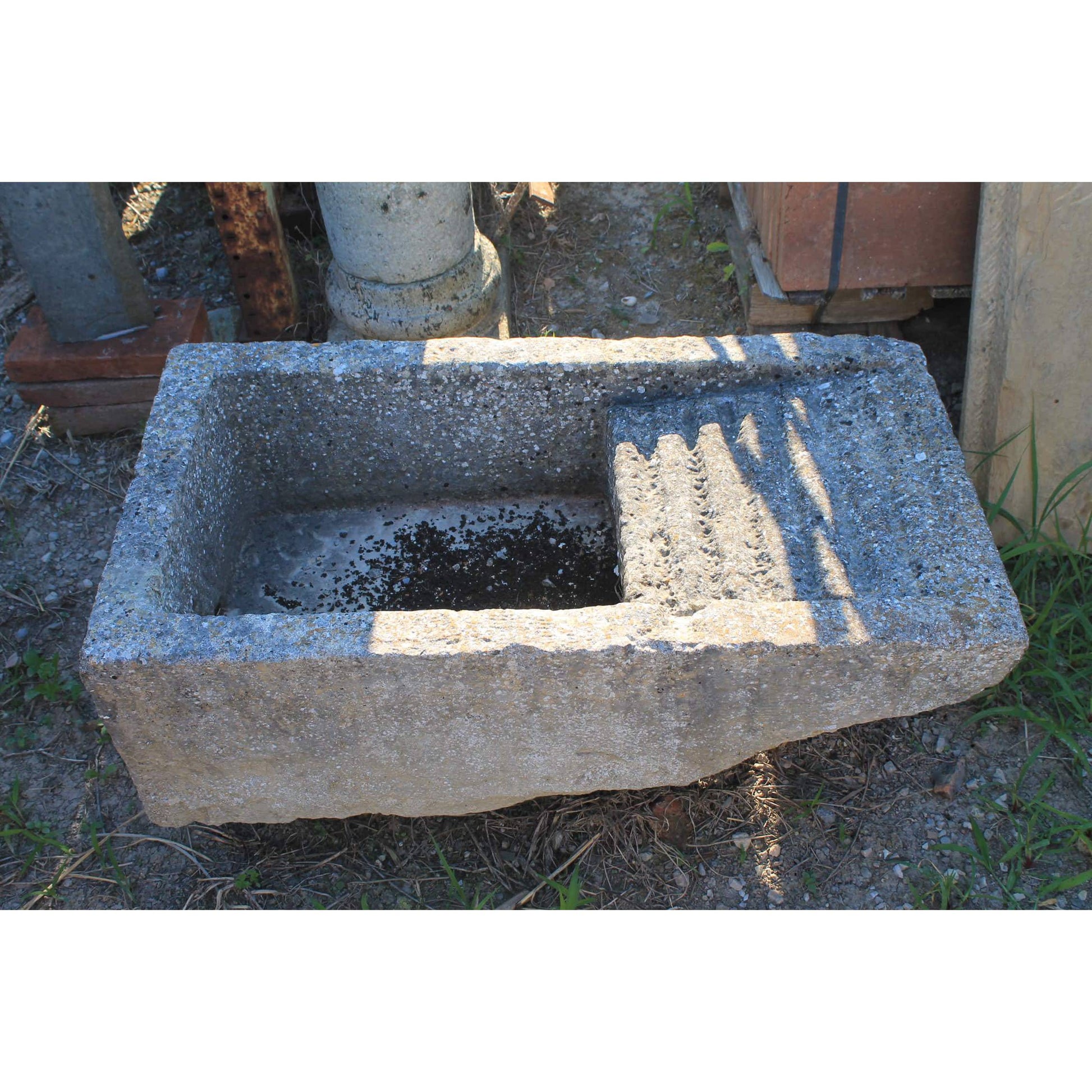 Lavatoio di pietra 
