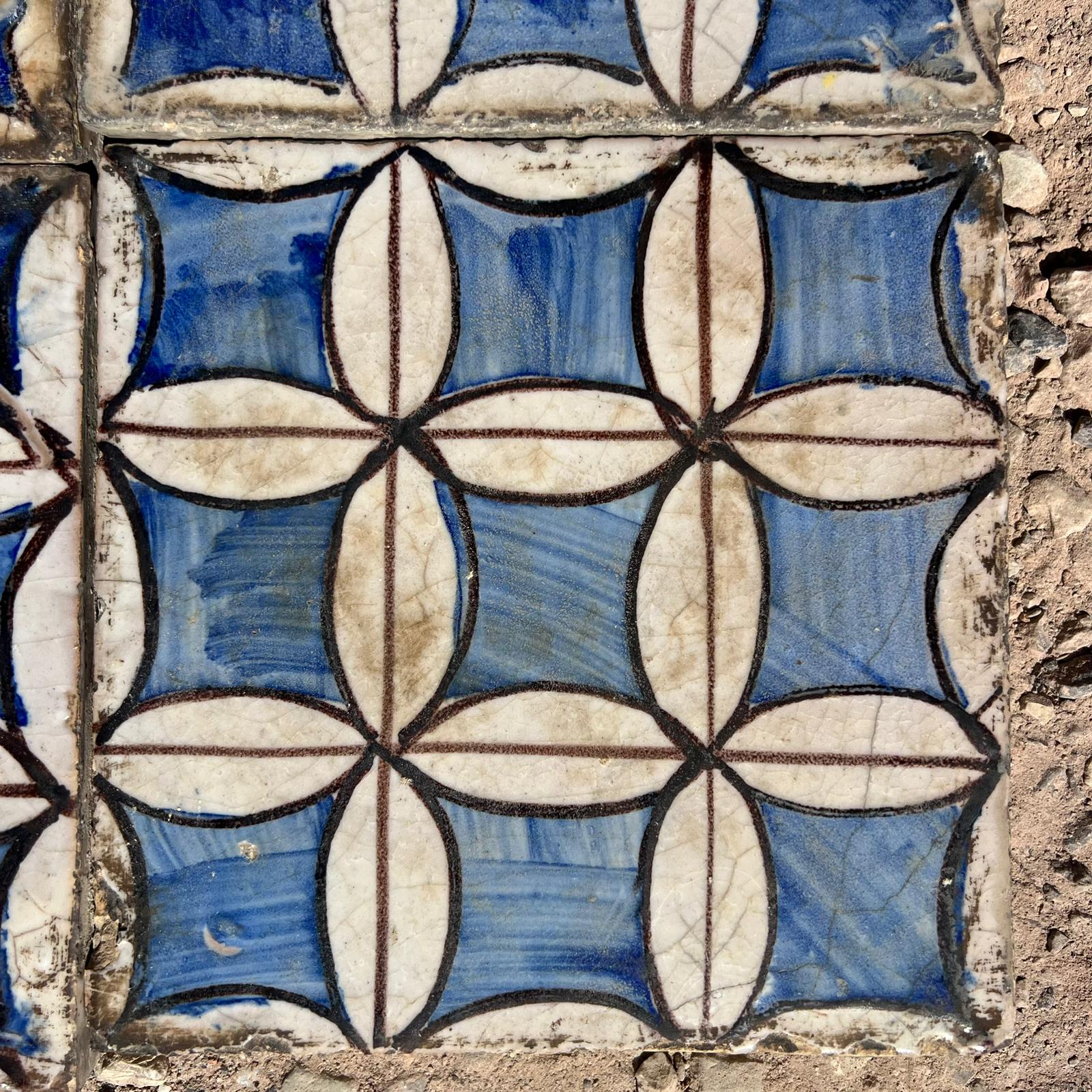 Maioliche bianche e blu 