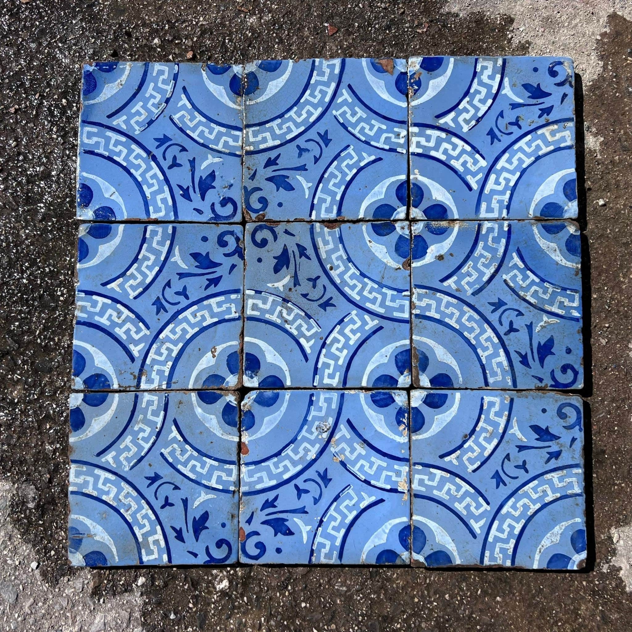 maioliche con decoro blu 