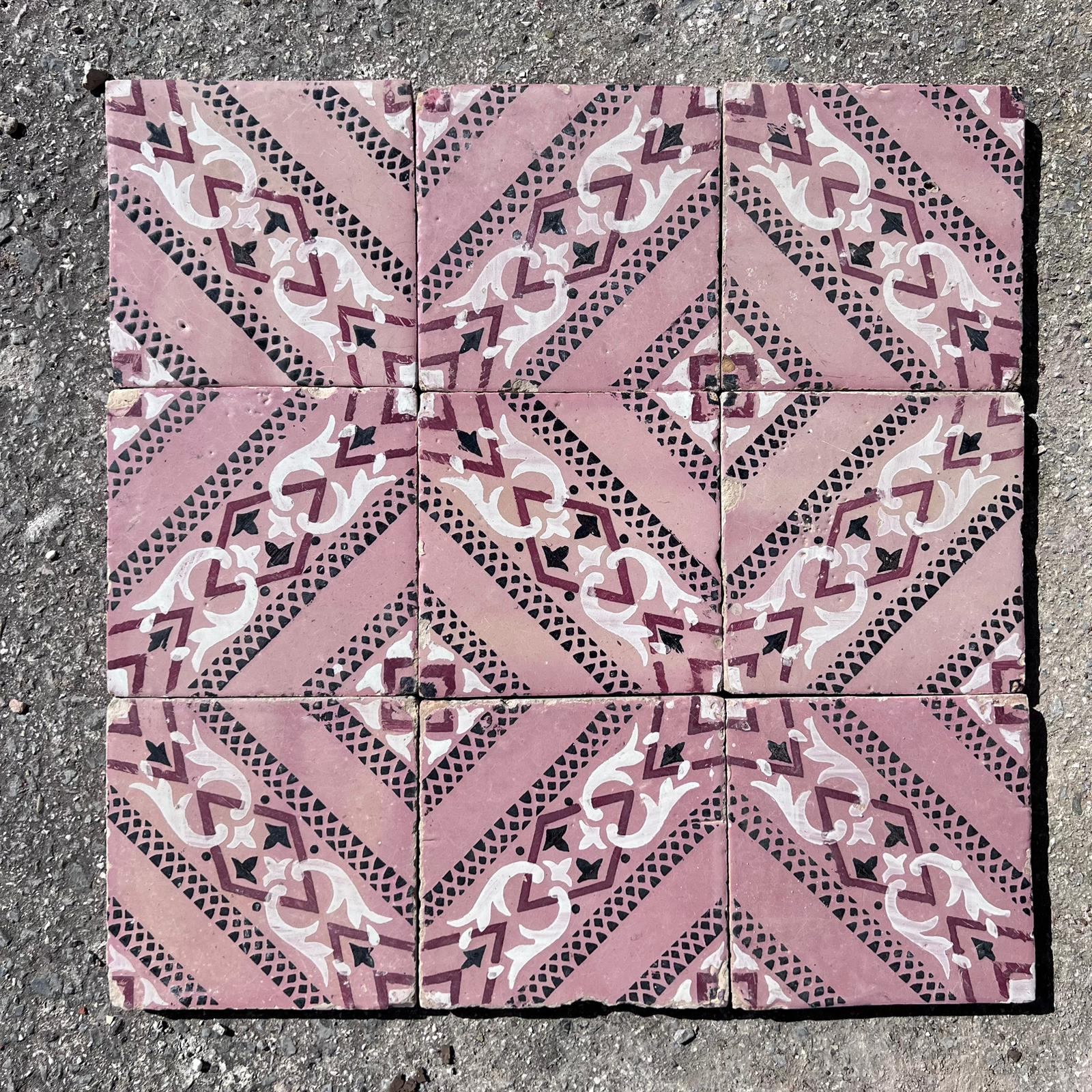 maioliche con fondo rosa 