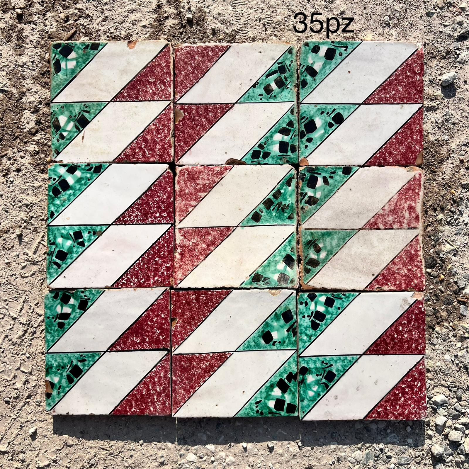 maioliche rosse verdi e bianche 