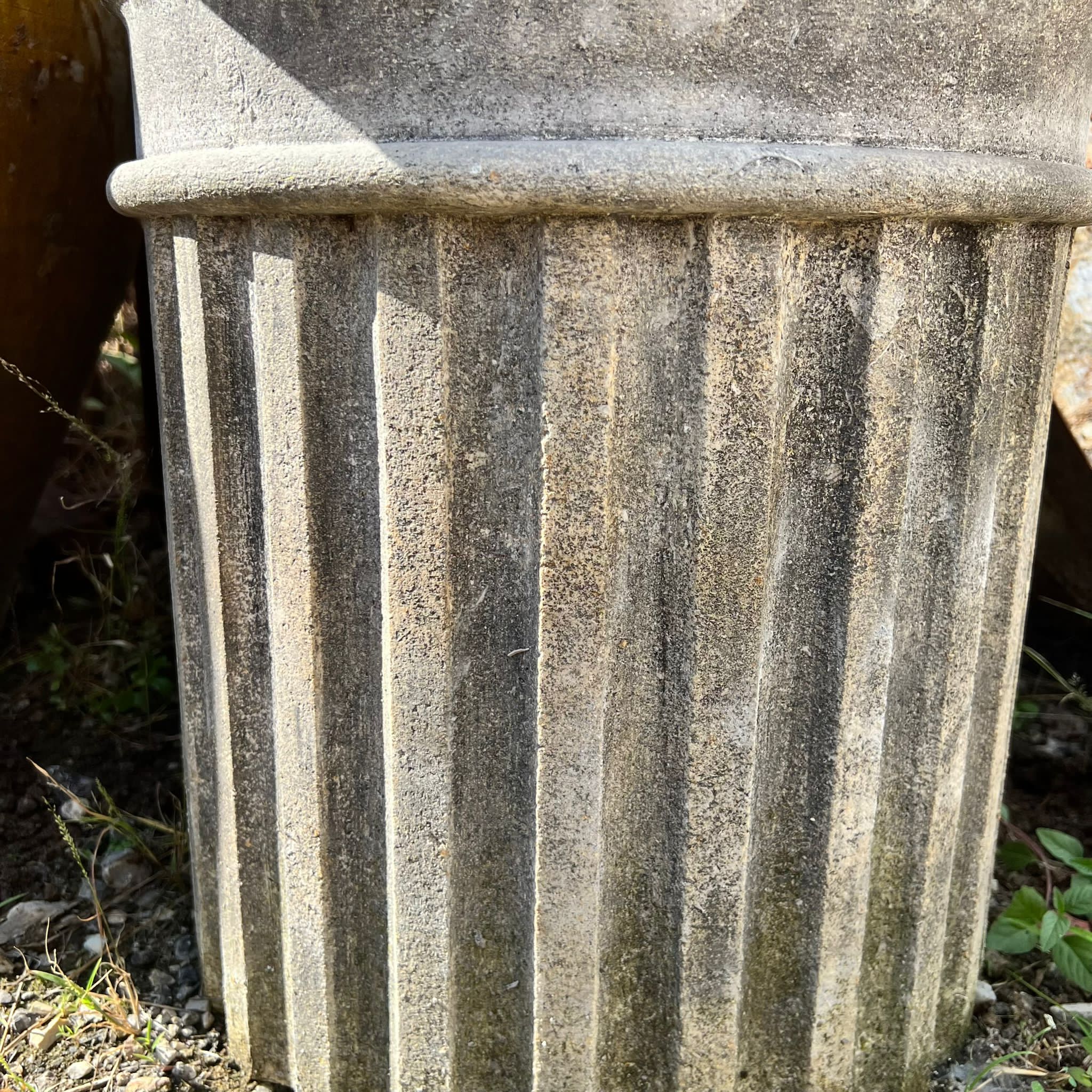 Mezza colonna antica 