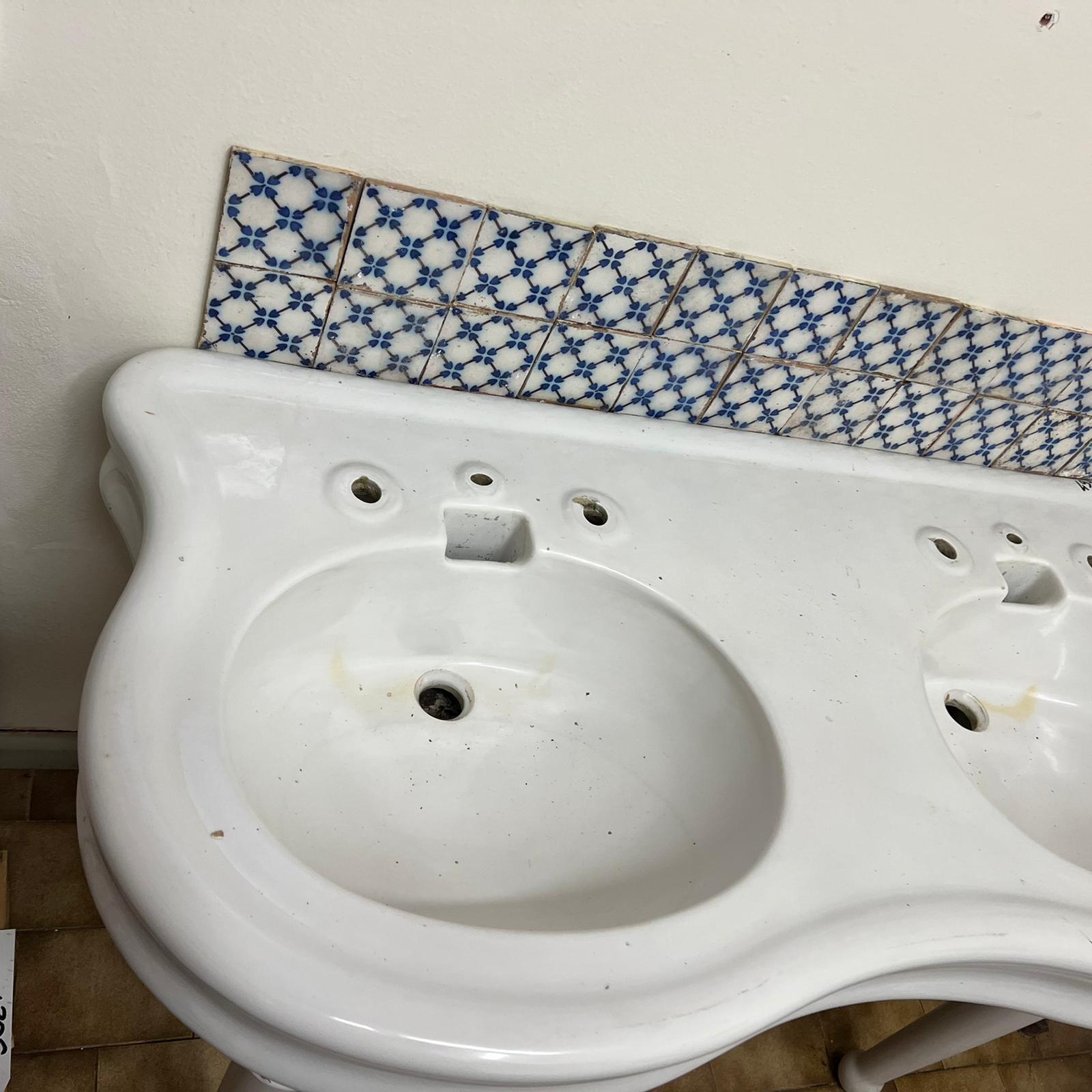 Antico lavandino in ceramica - LAV 095