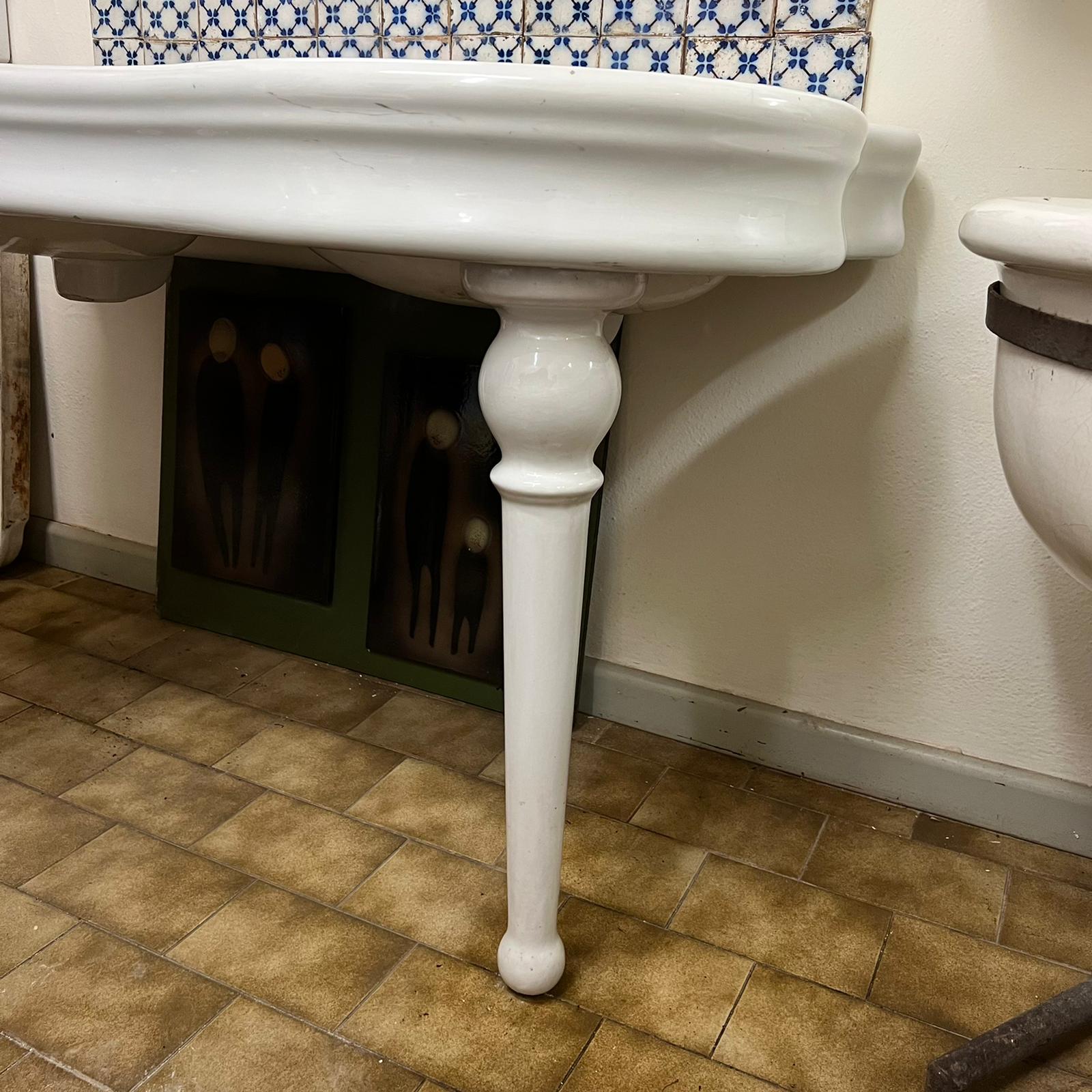 Antico lavandino in ceramica - LAV 095