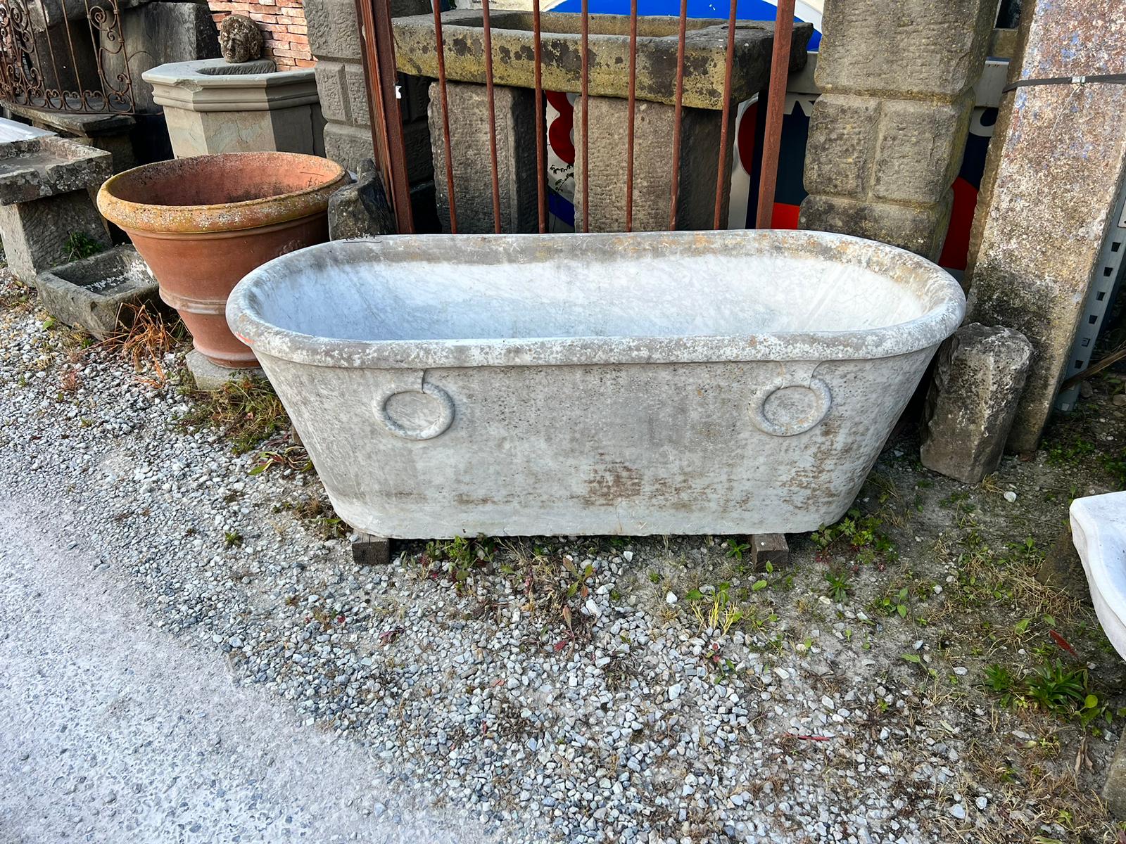 Imperial style marble bathtub