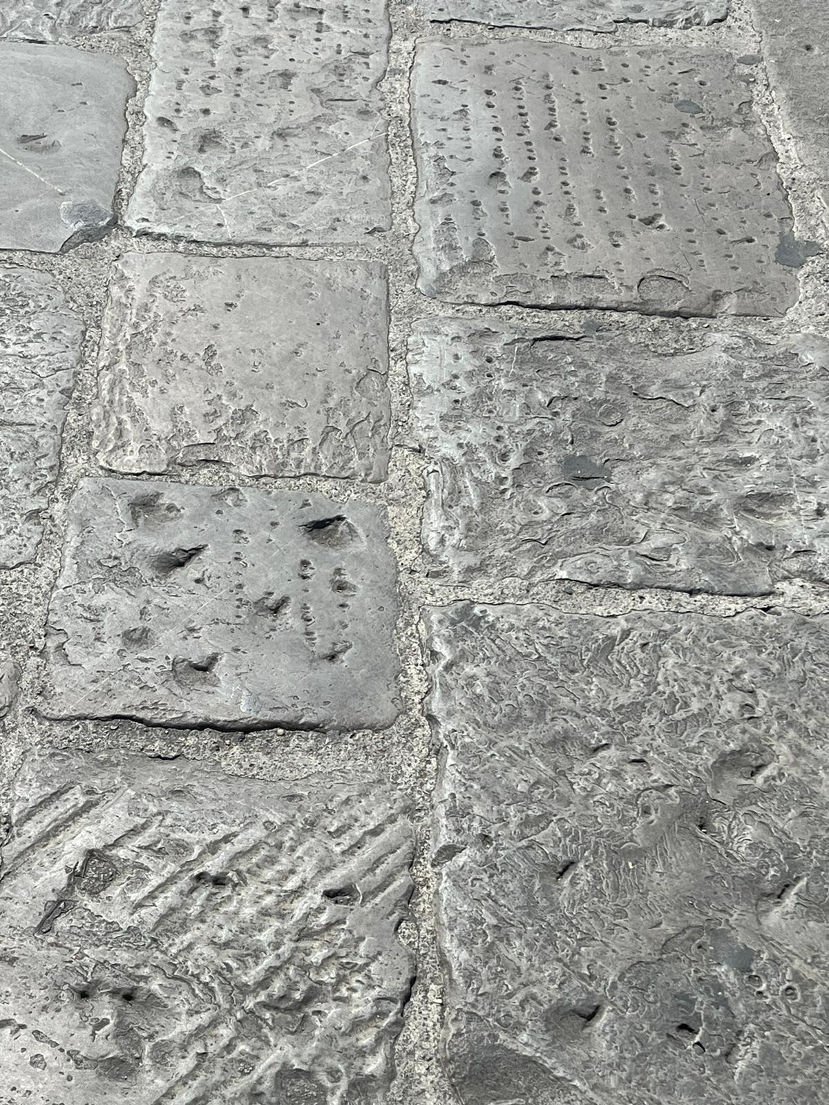 Lastricato in pietra forte