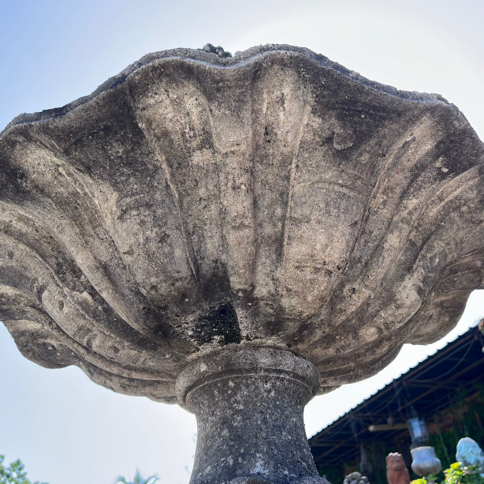 Fountain centerpiece in Vicenza stone
