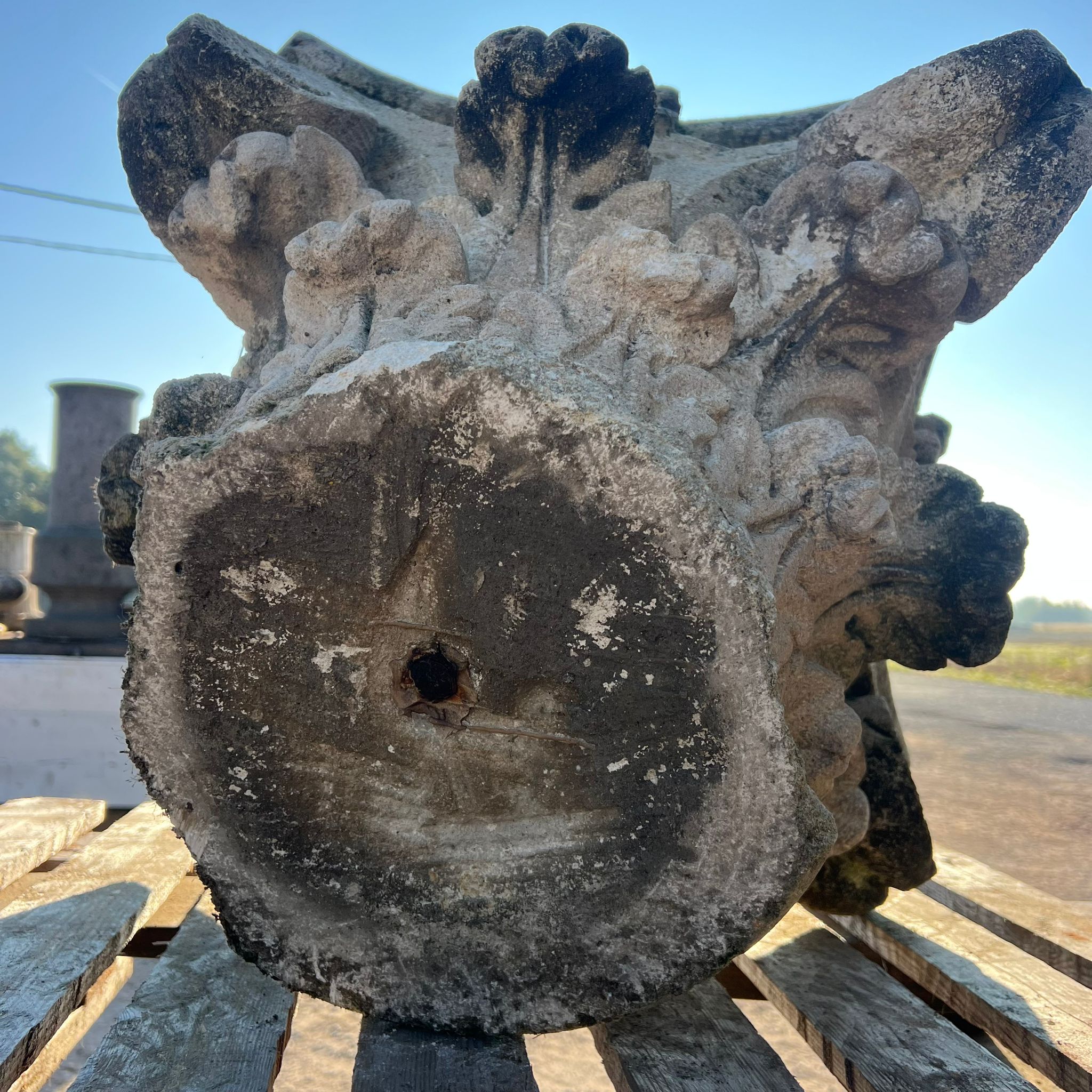 Capitello in pietra - 53x53