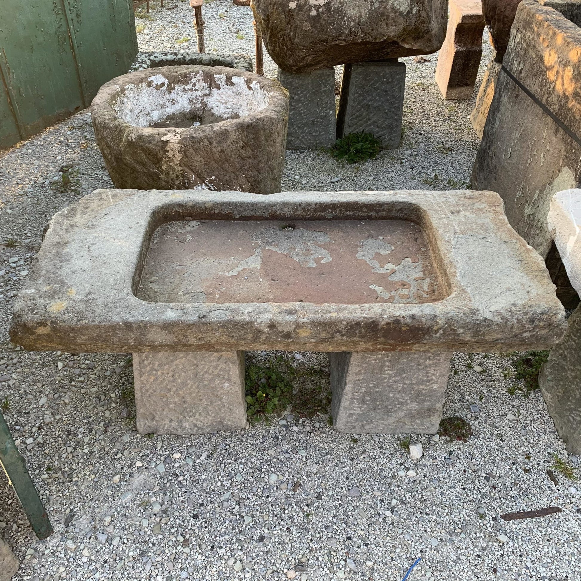 Particolare lavandino antico 