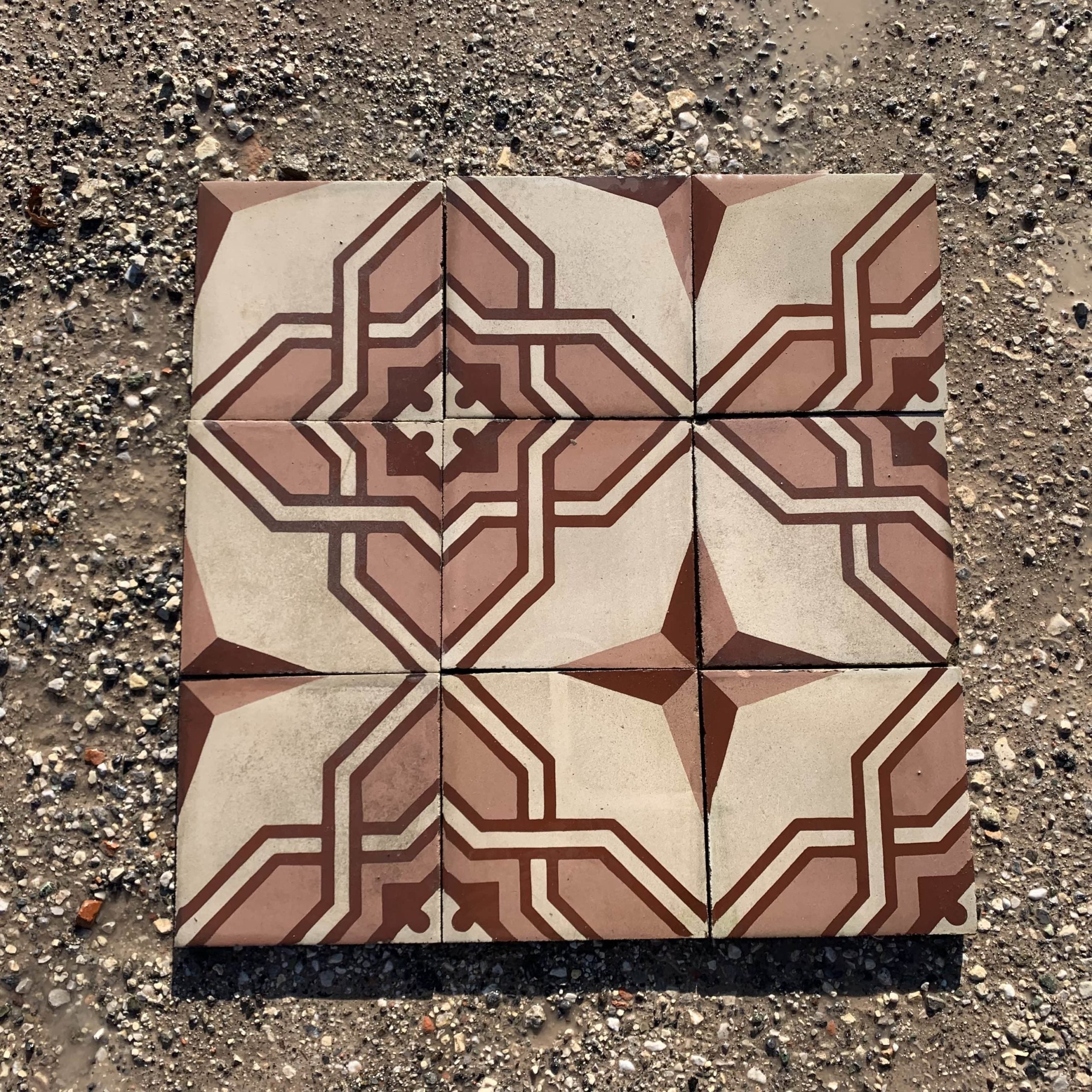 Pavimento antico in cementina 