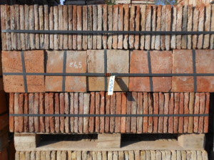 Pavimento in cotto quadrato