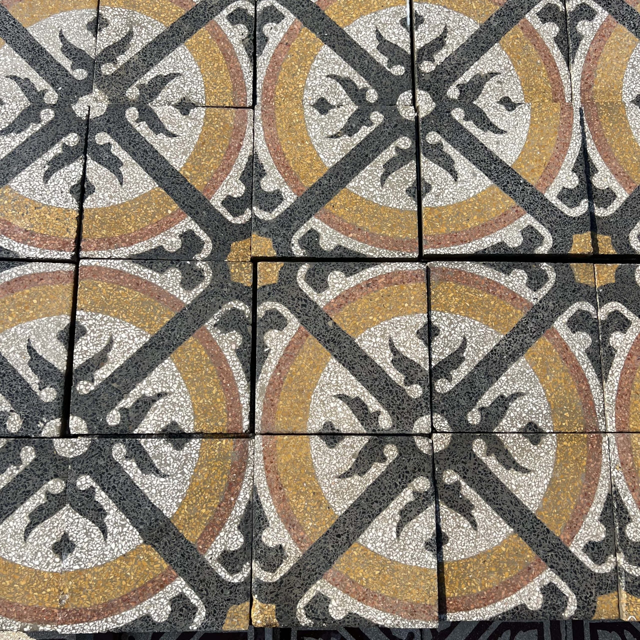 Pavimento in graniglia decorato 
