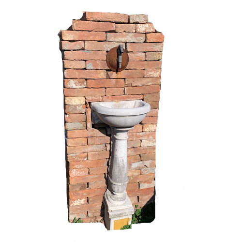 Piccola fontana a muro 