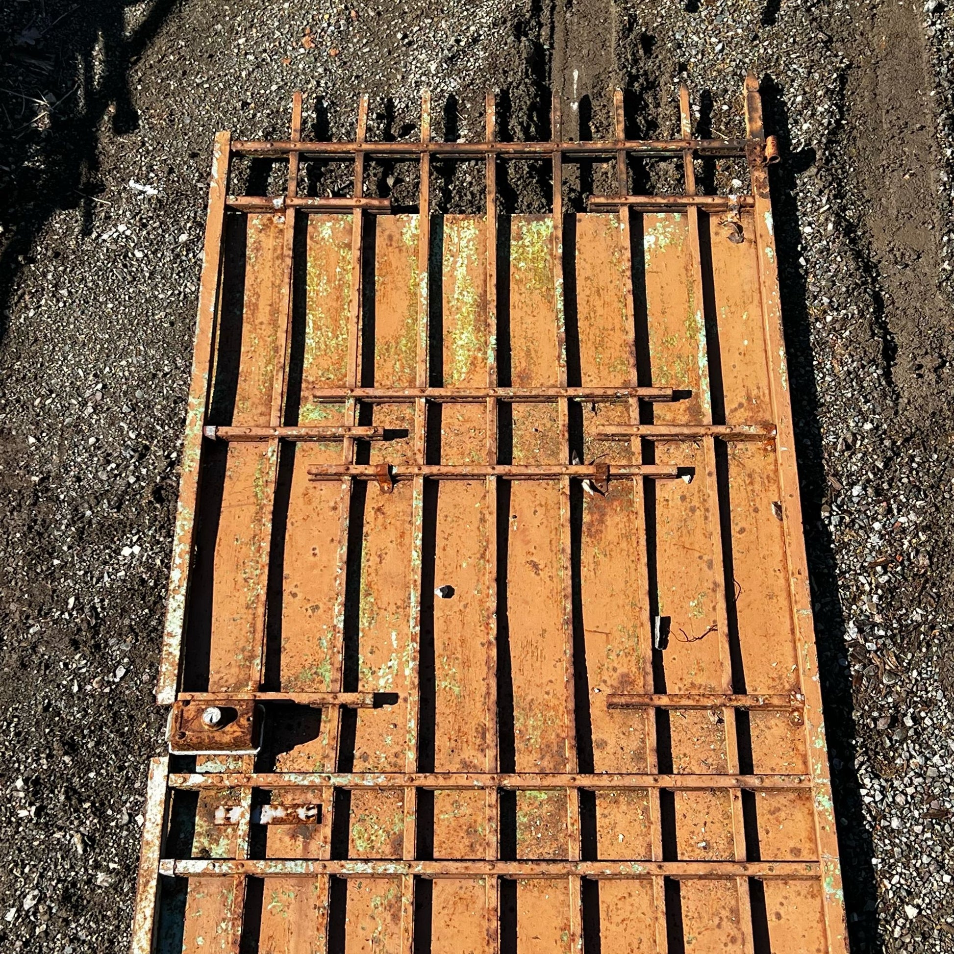 piccolo cancello di ferro 