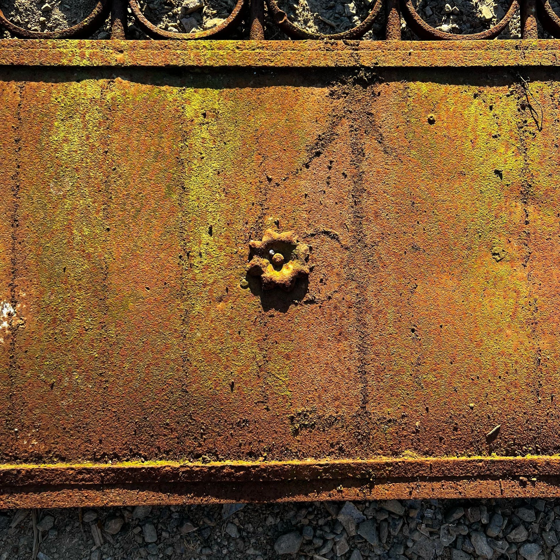 Piccolo cancello lavorato 