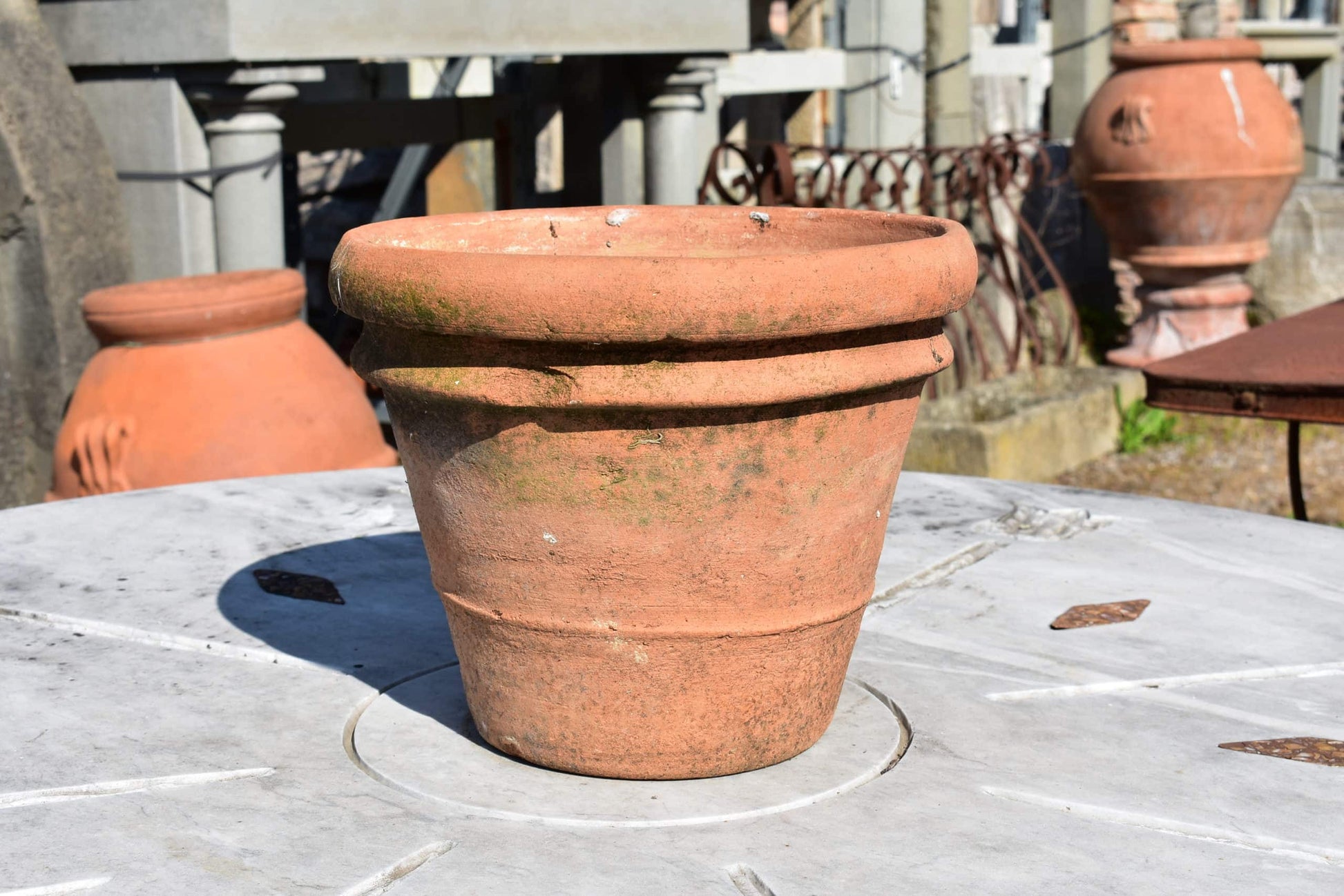 Piccolo vaso semplice antico 