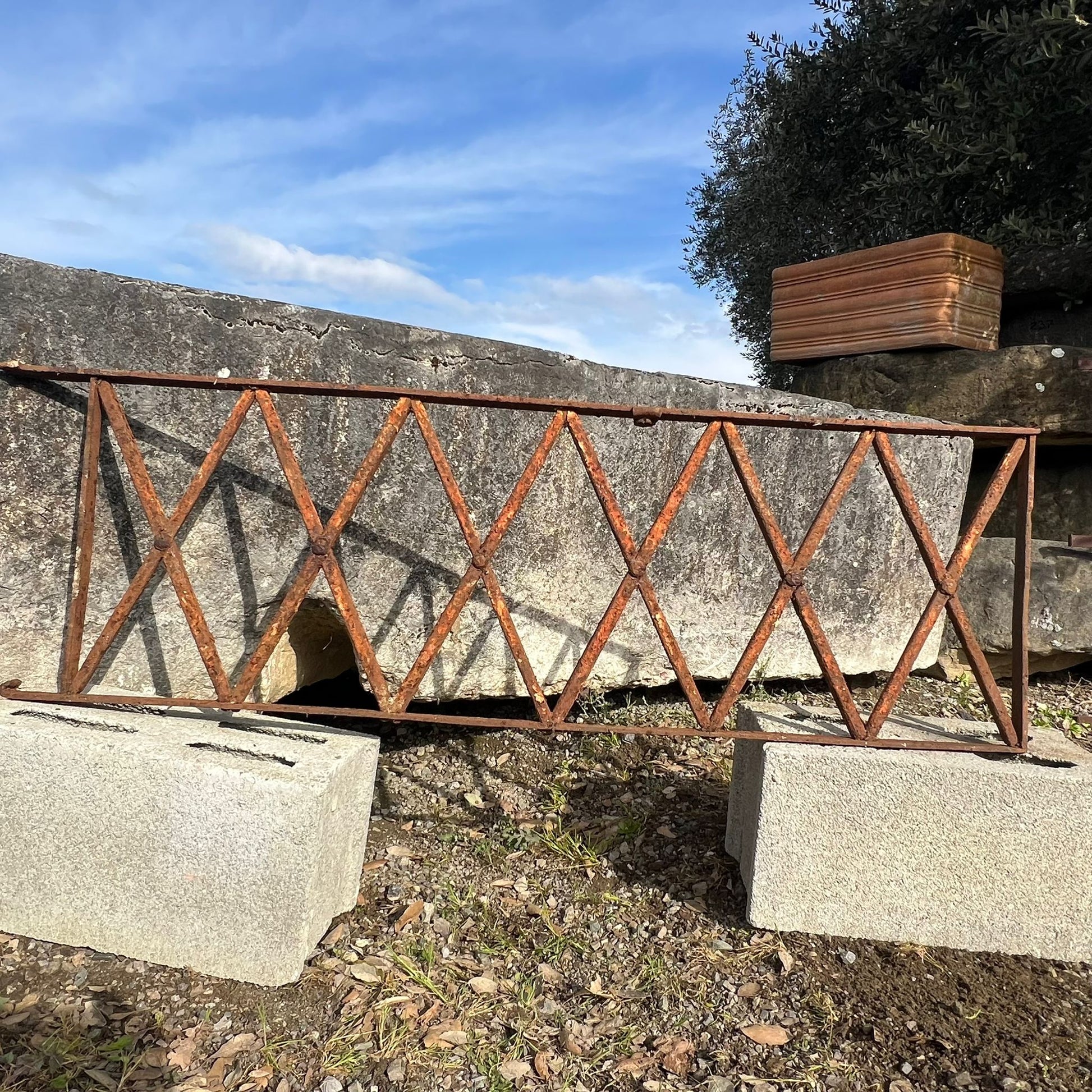 rostra rettangolare in ferro 
