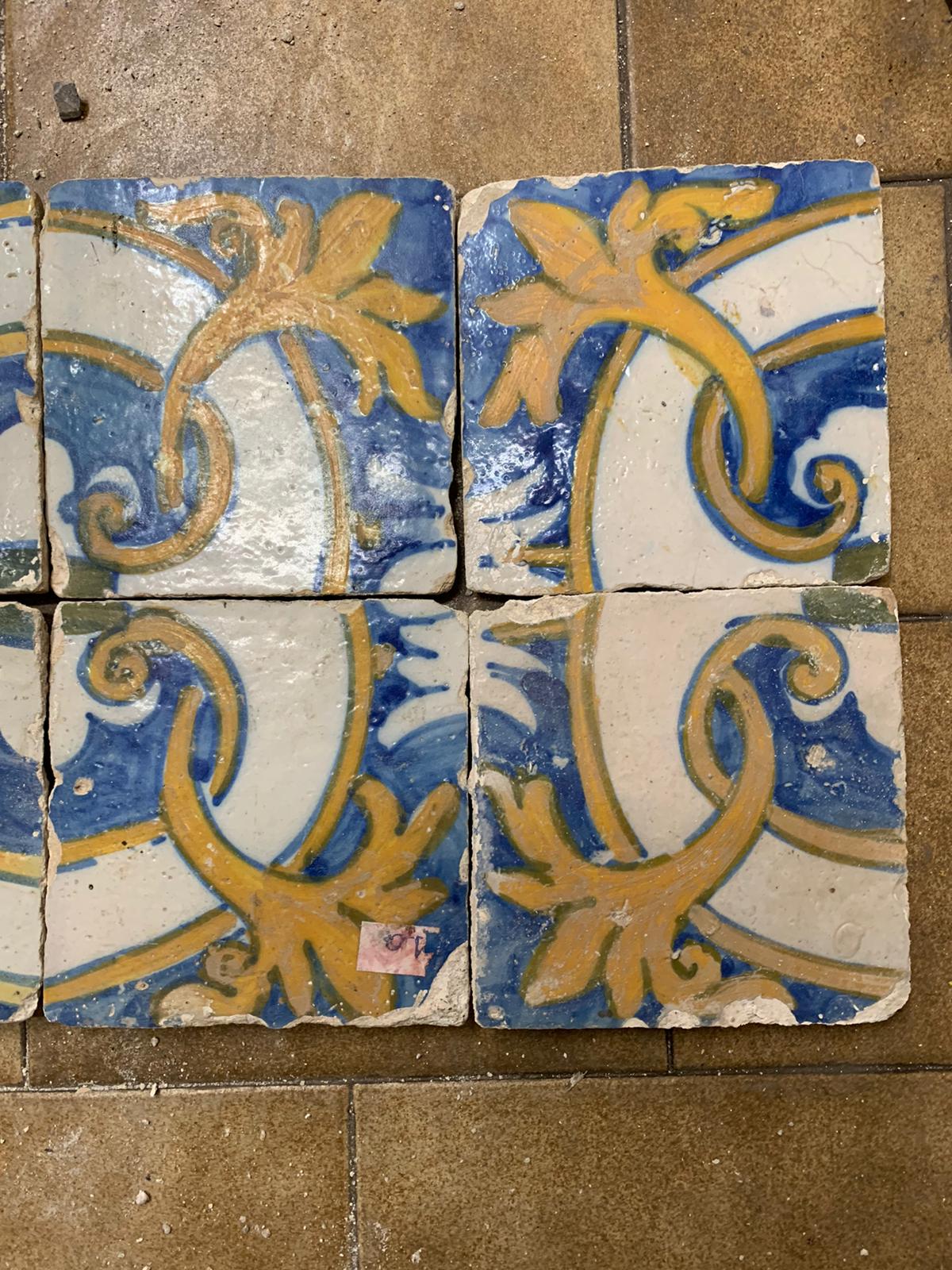 semplici azulejos gialle e blu 