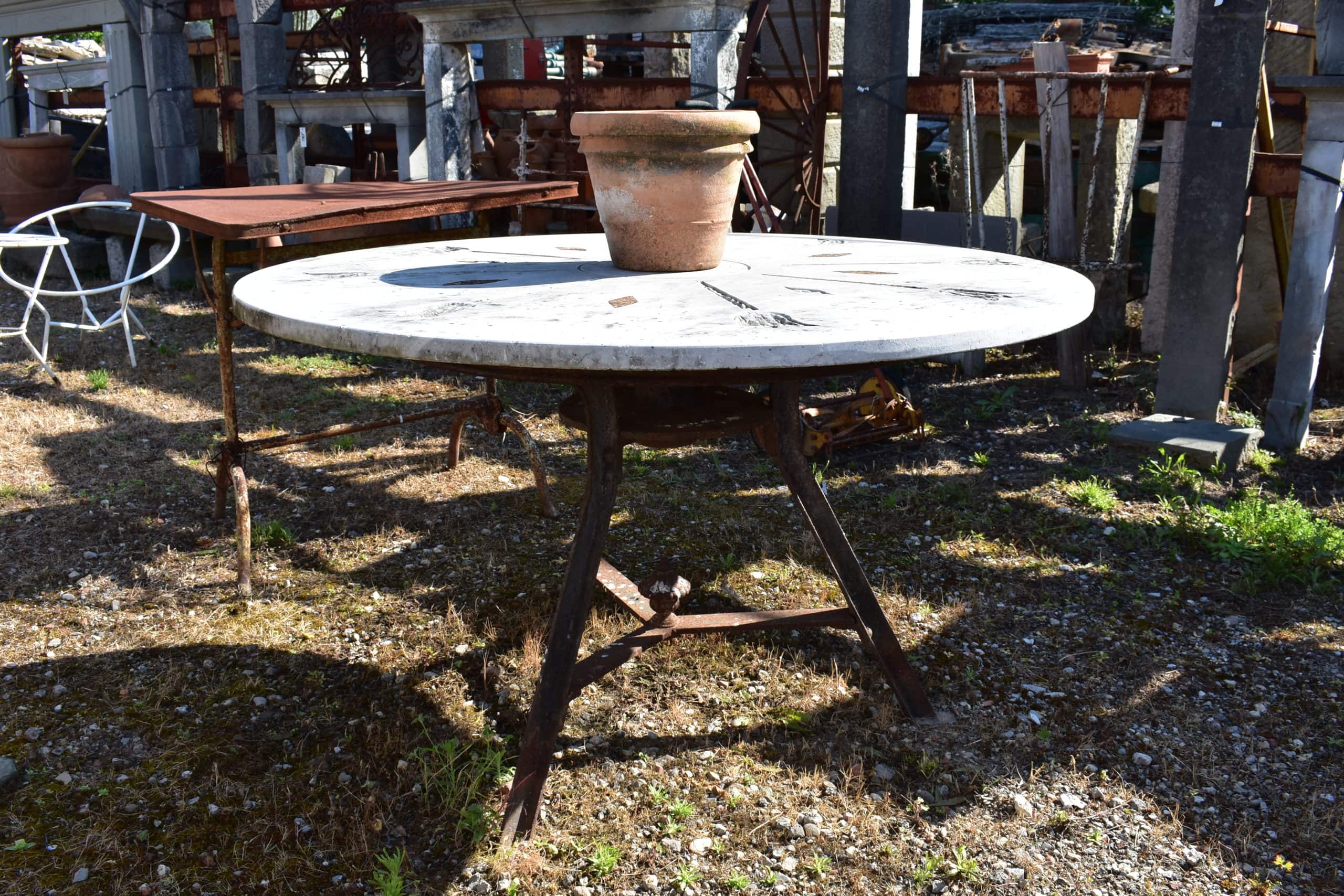Tavolino con piano in marmo 