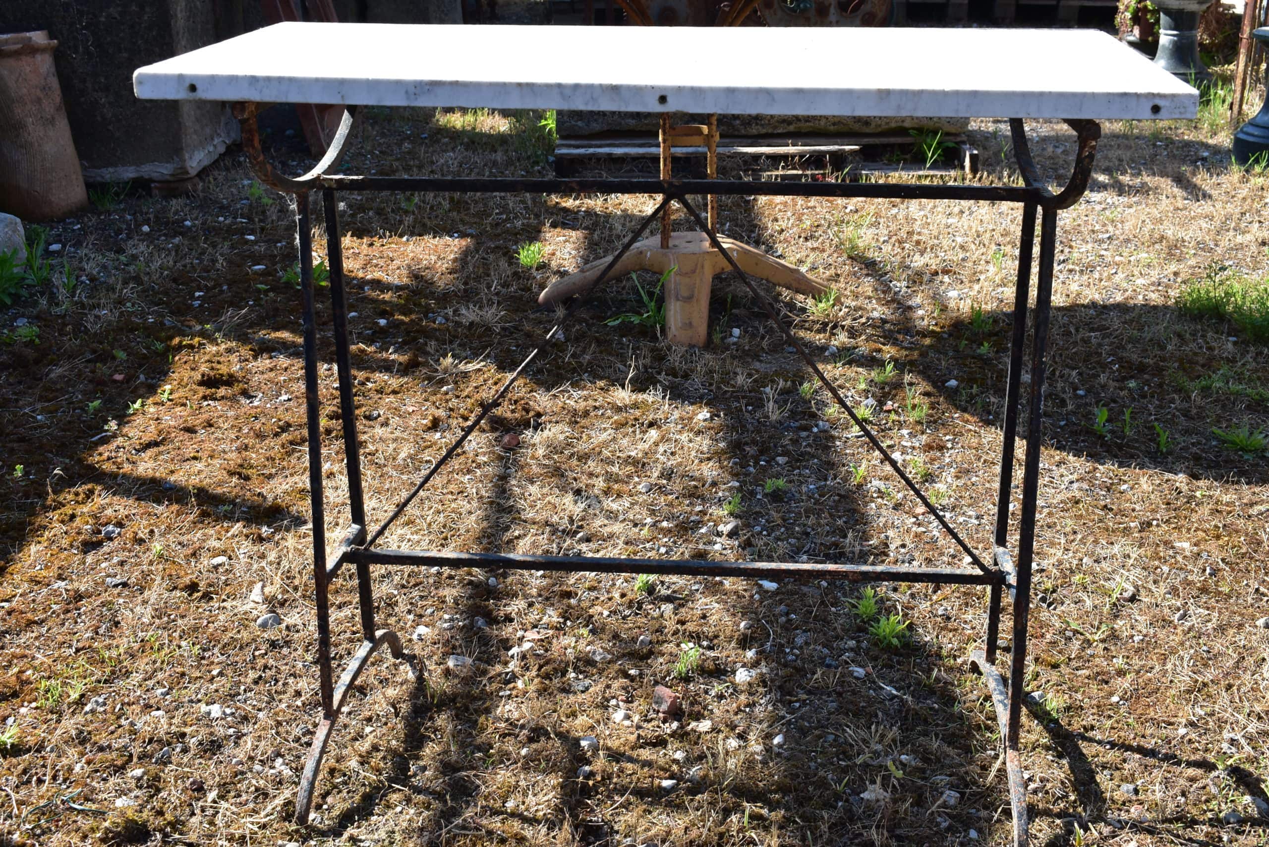 Tavolino rettangolare con piano in marmo 