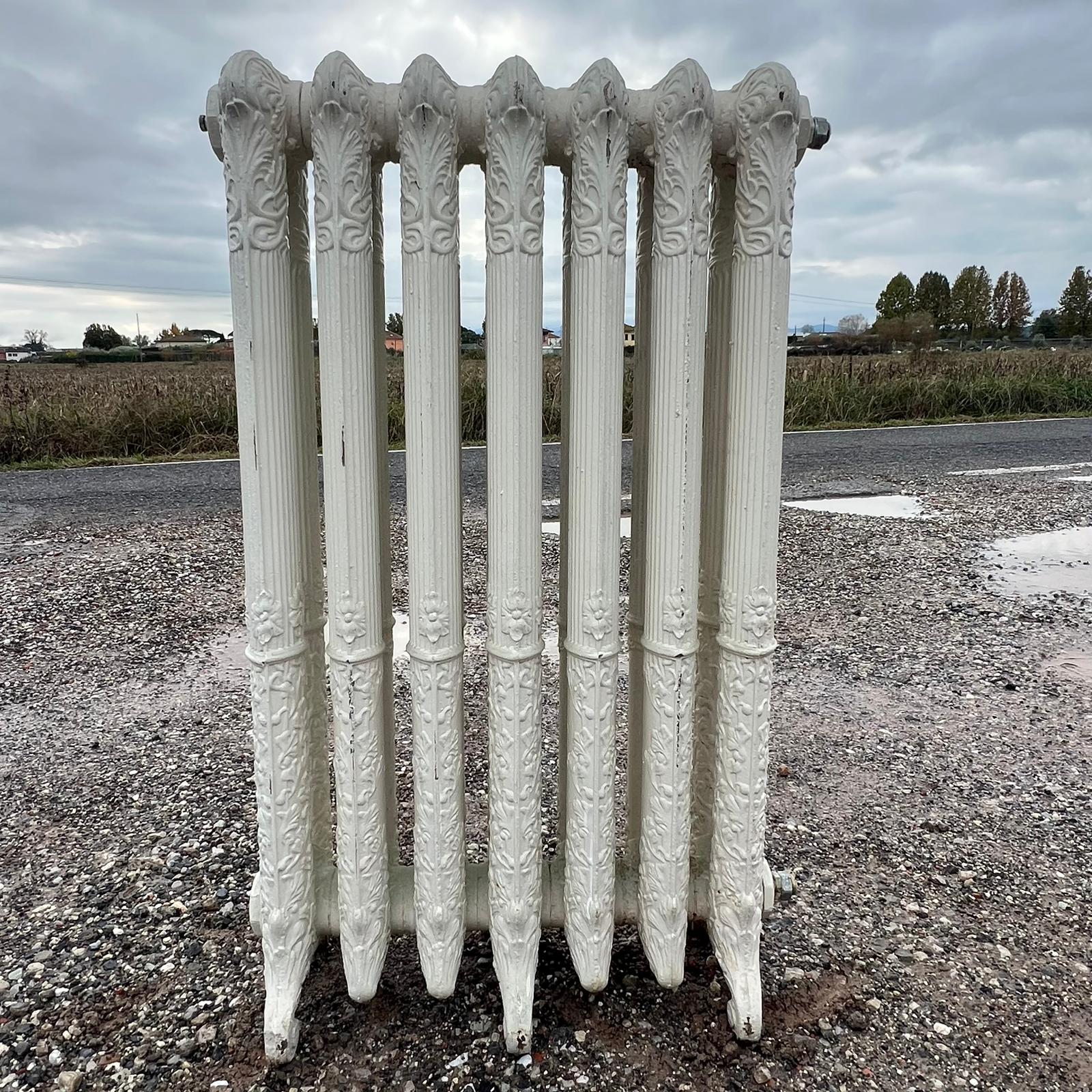 Decorated cast iron radiators - 7 elements - – Recuperando Brick and stone