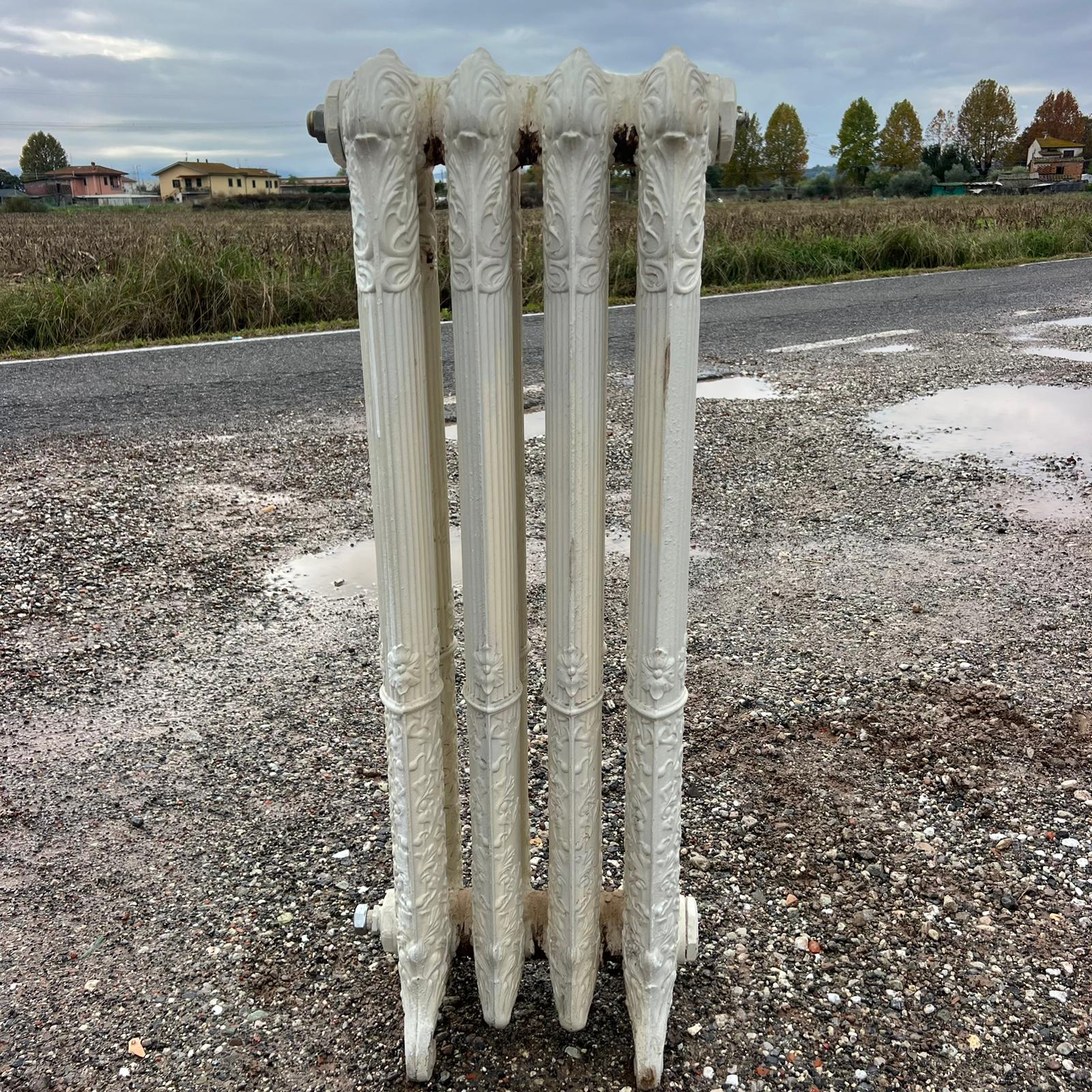 Cast iron radiators - 4 elements - – Recuperando Brick and stone