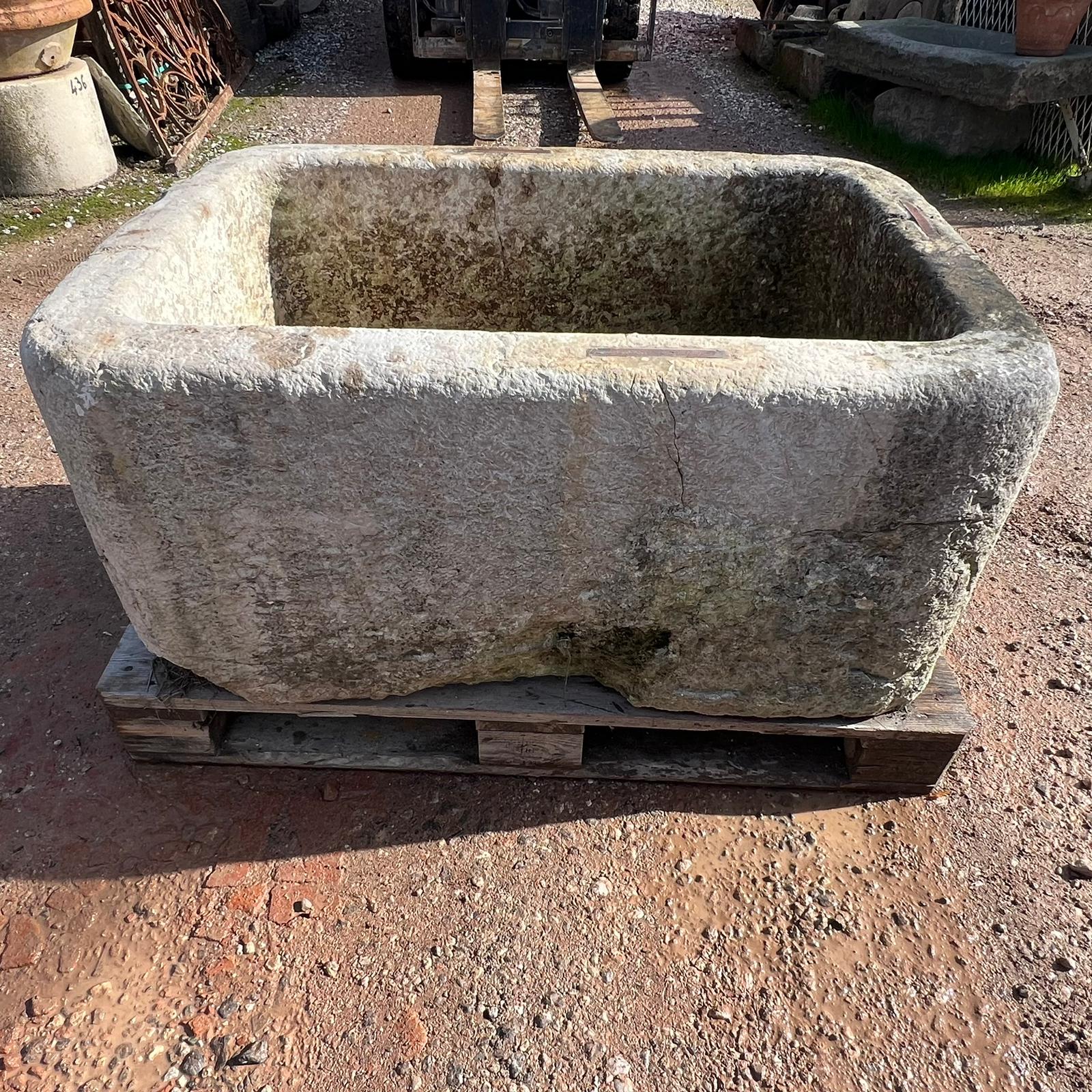 Vasca da giardino antica 