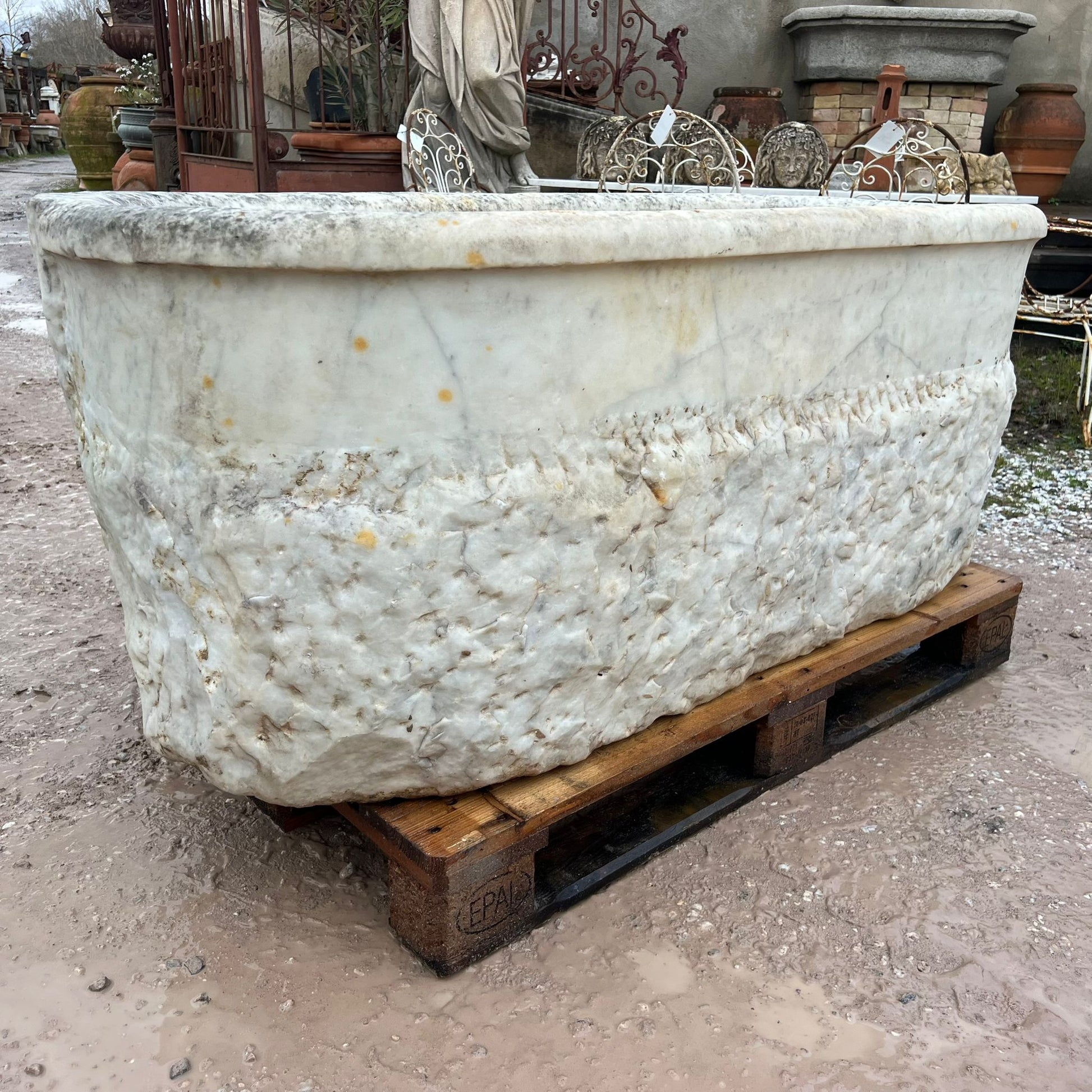 Vasca in marmo antica 